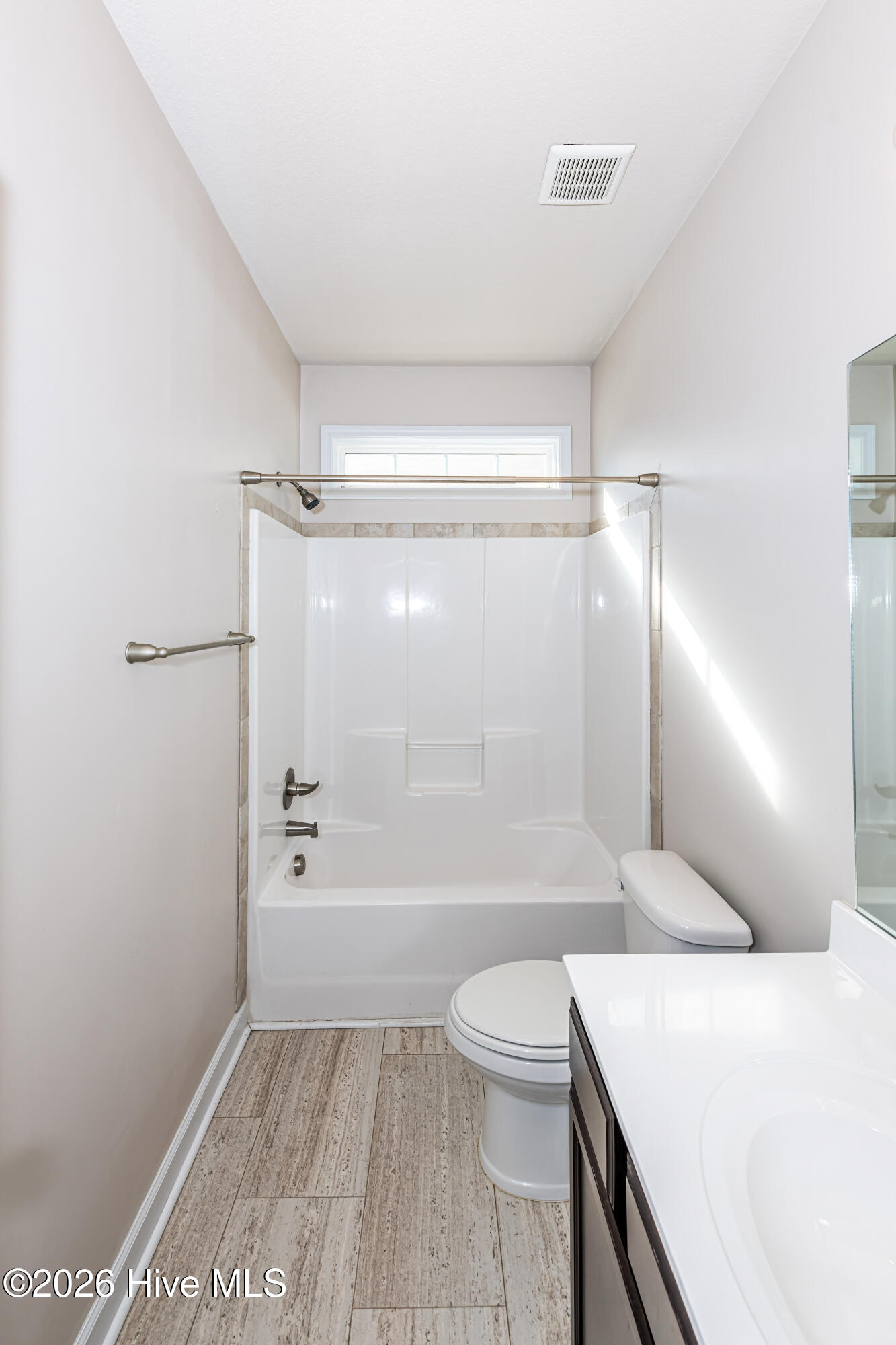 100567221 | Photo 37