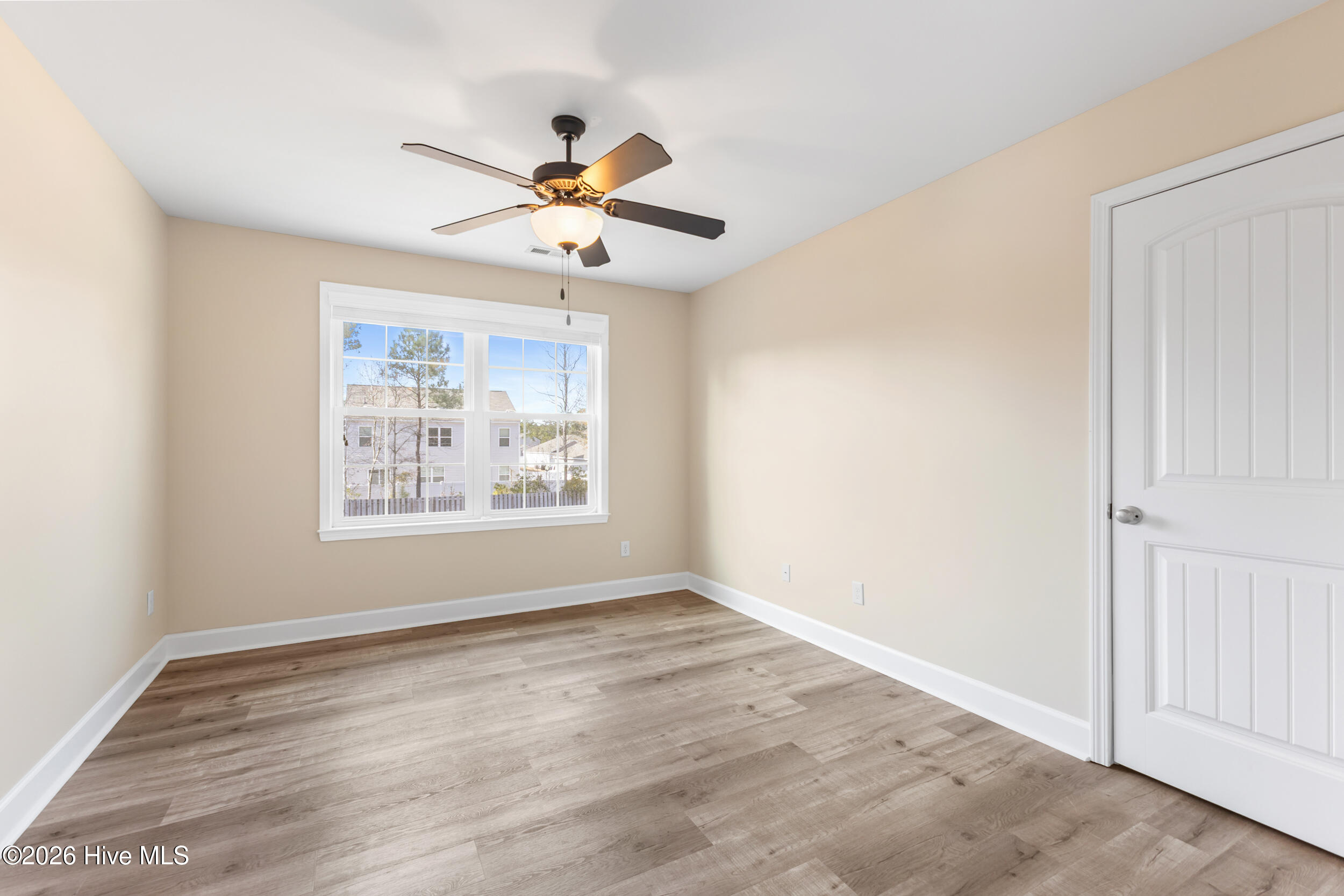 100557020 | Photo 15