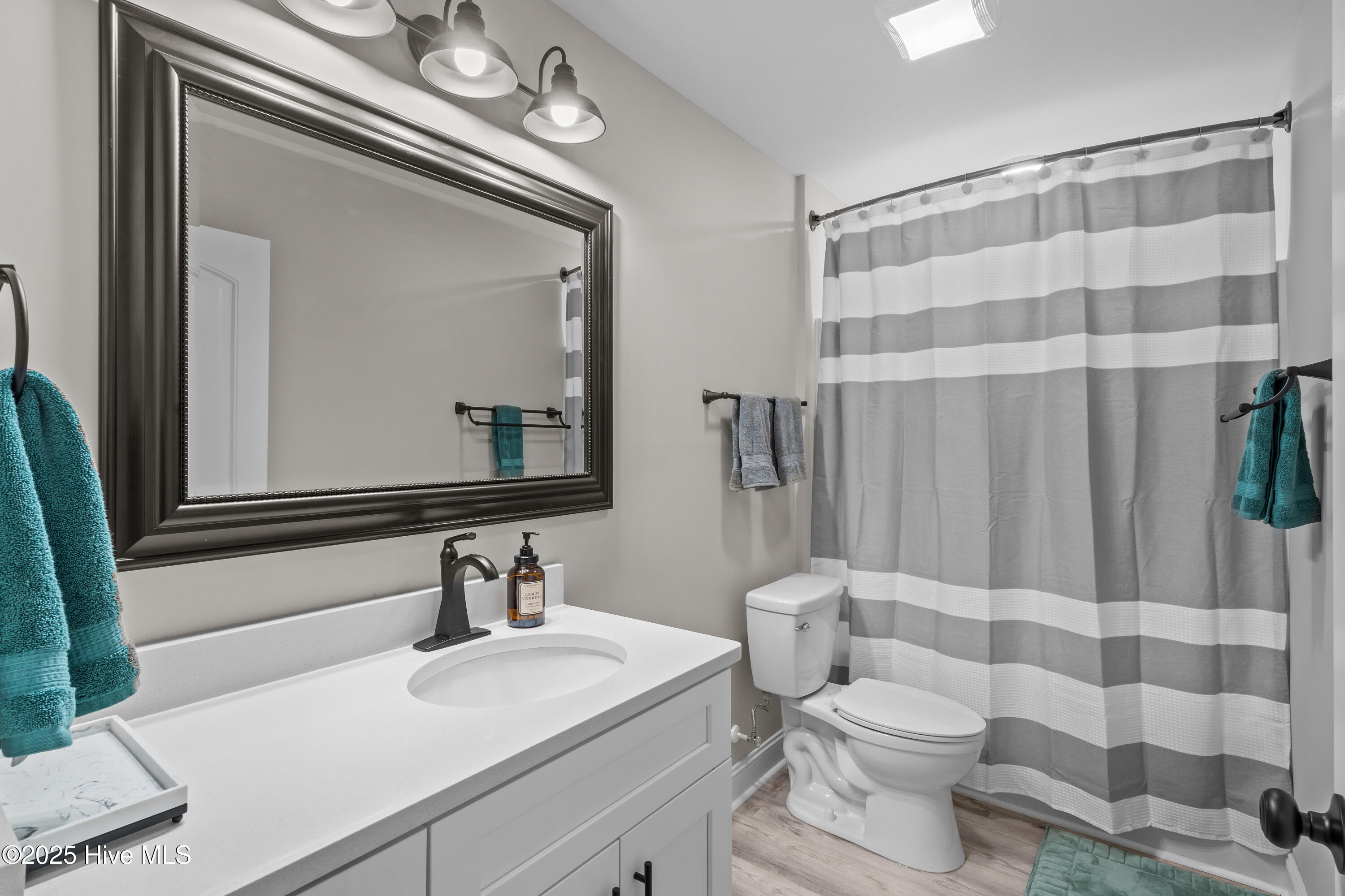 100522154 | Photo 31