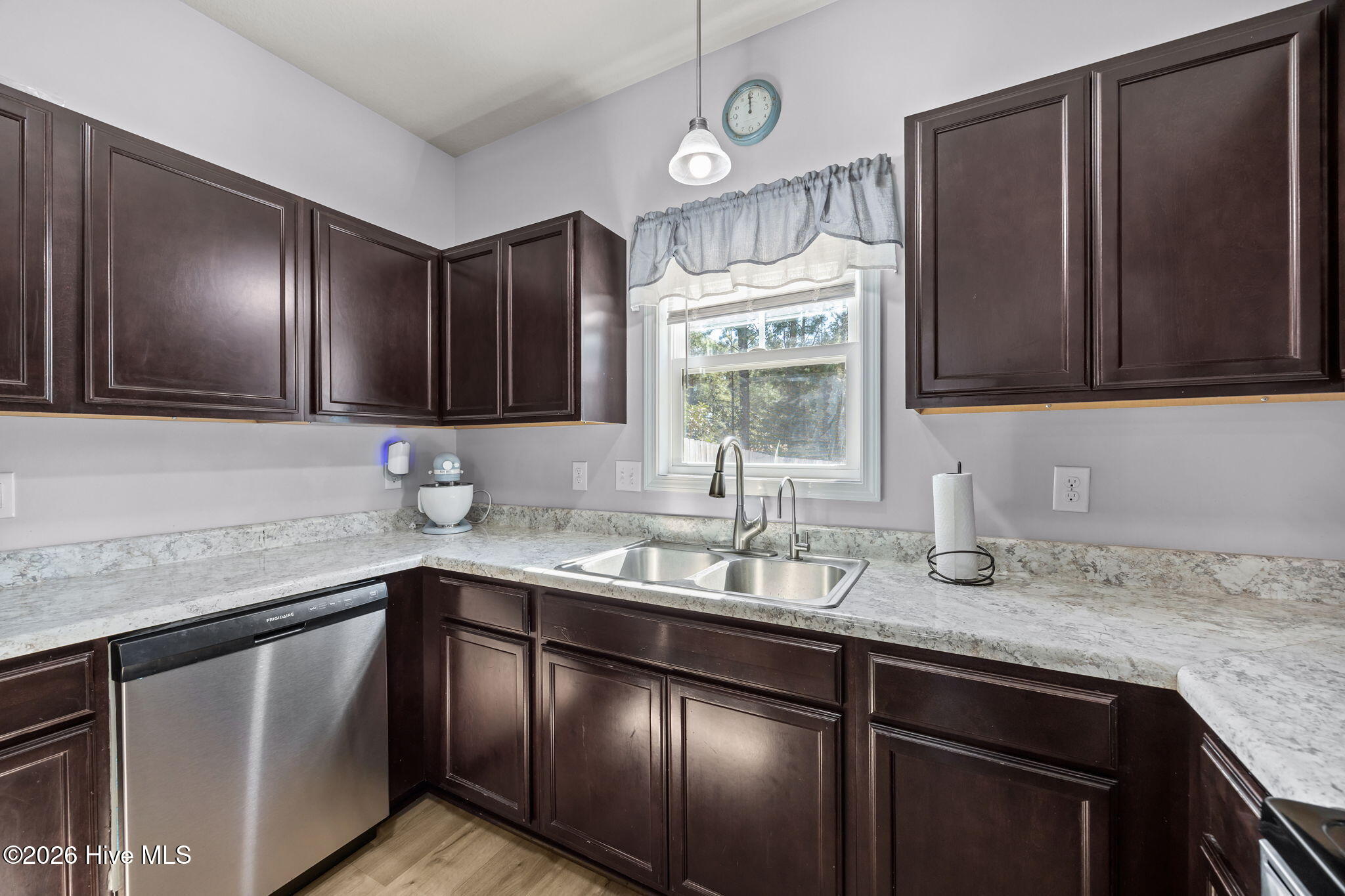 100556762 | Photo 13