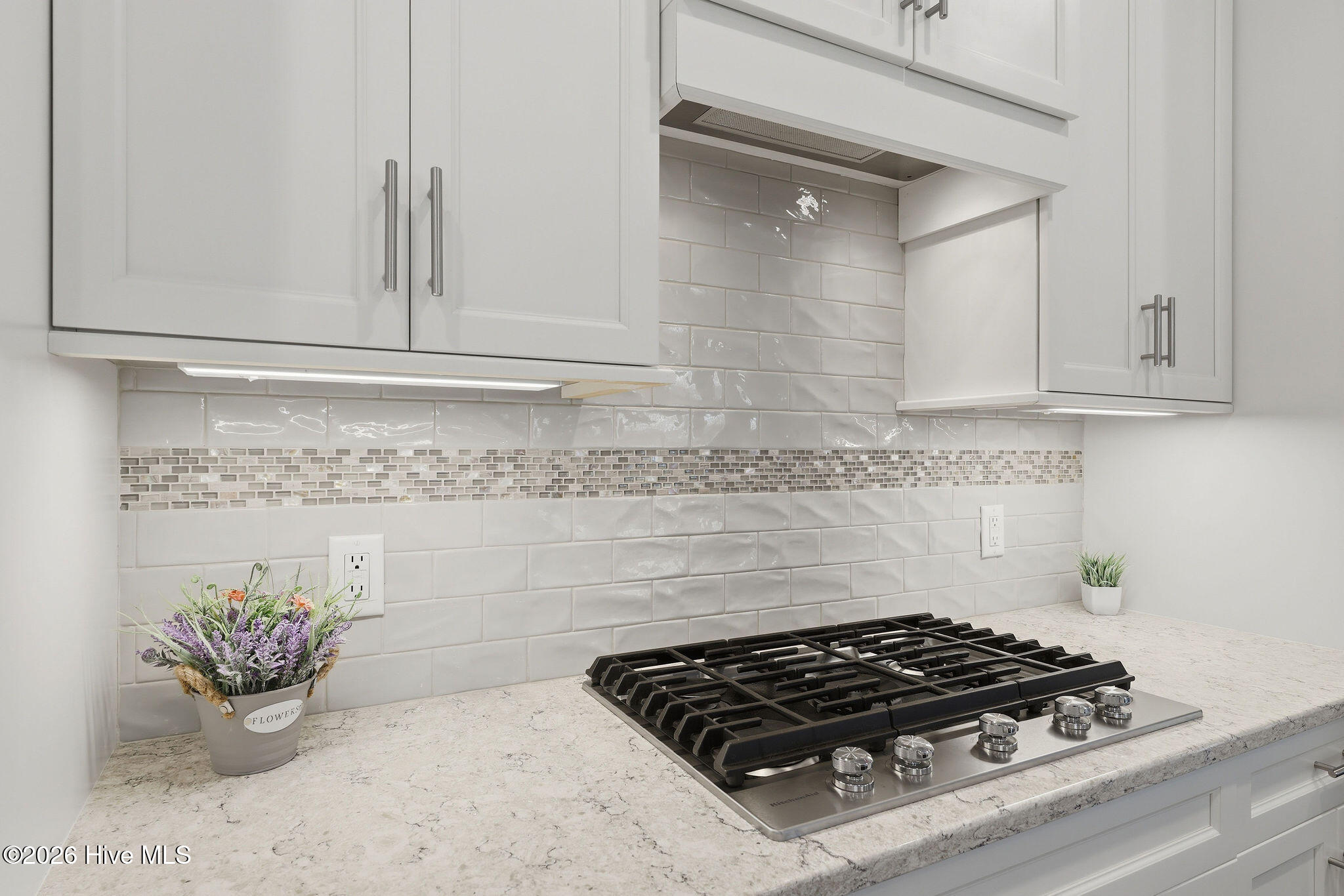 100562967 | Photo 20