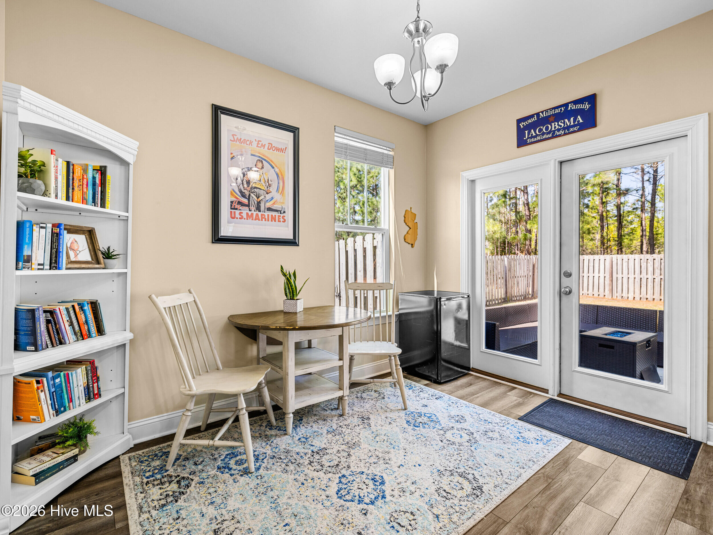 100562428 | Photo 30