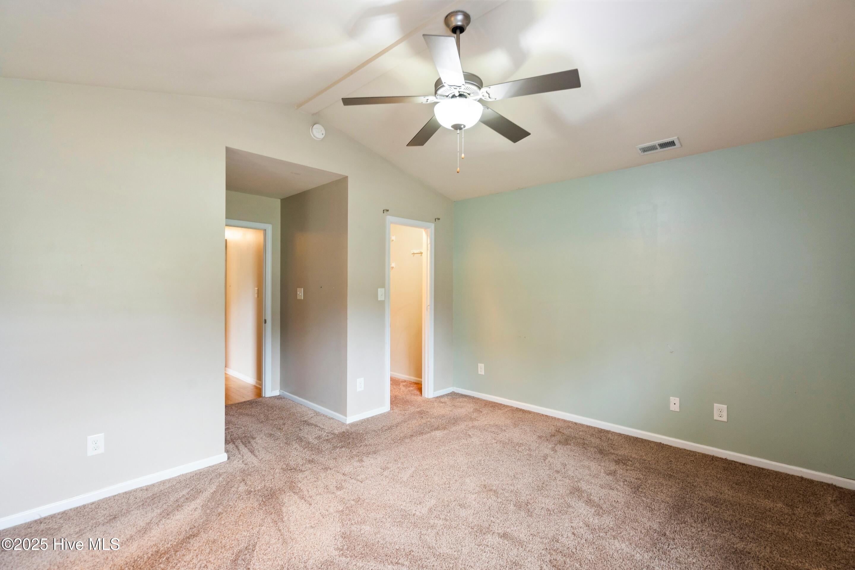 100530465 | Photo 29