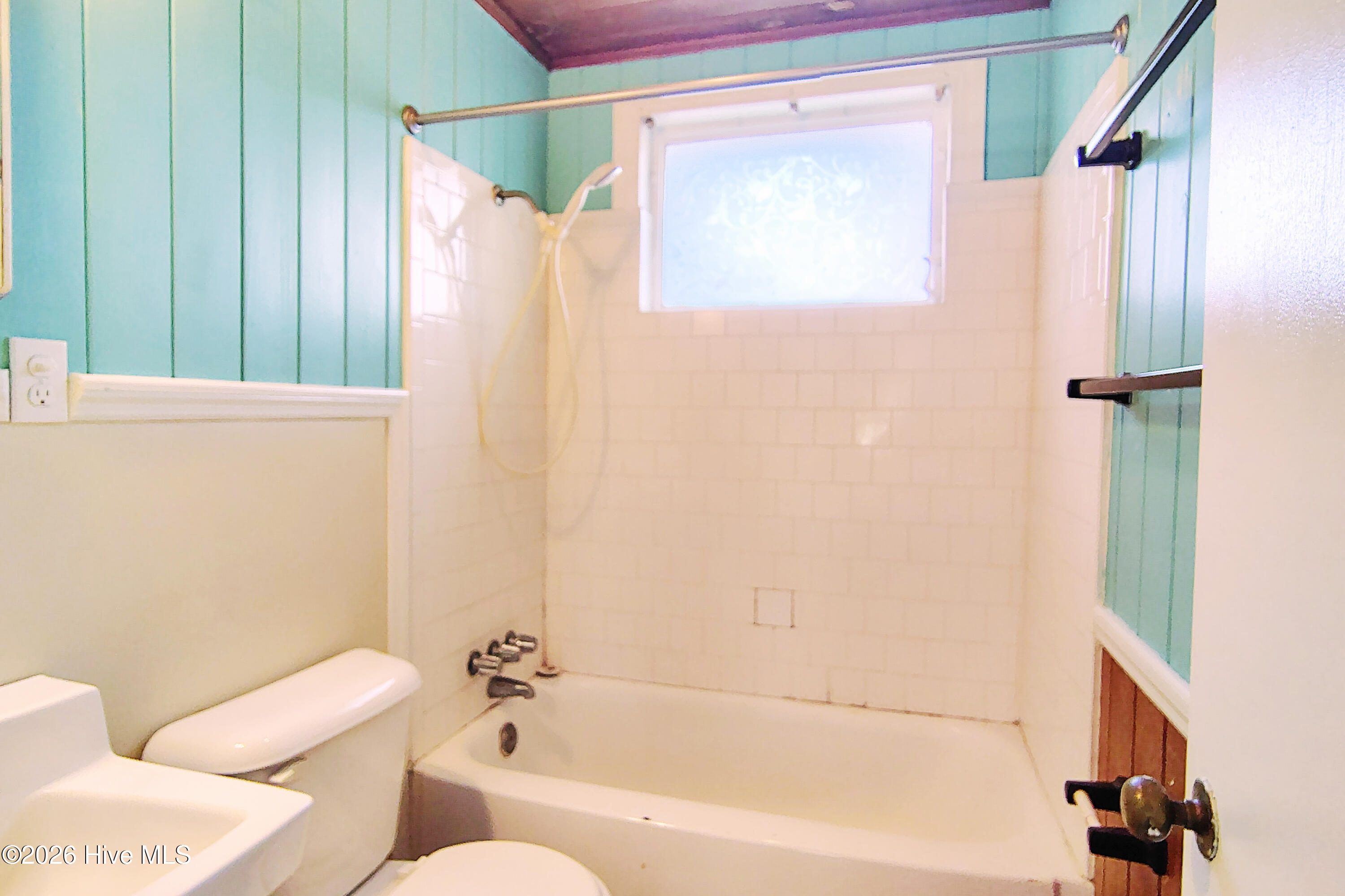 100550031 | Photo 10