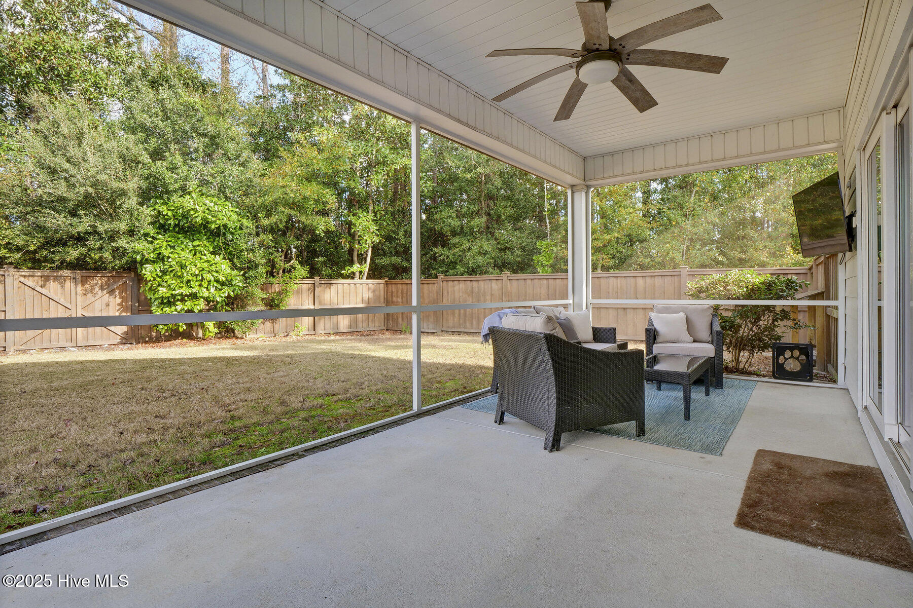 100544096 | Photo 40