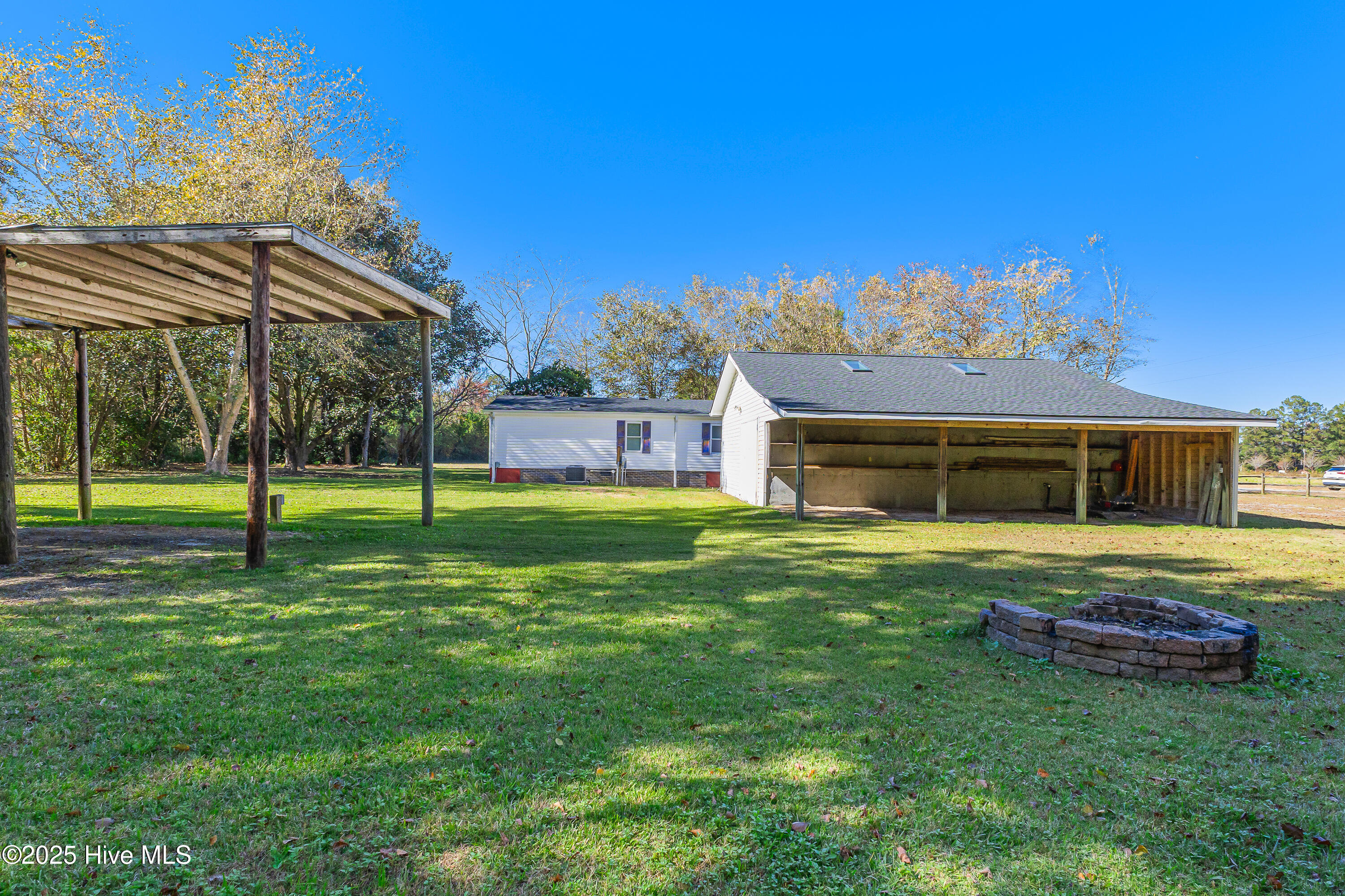 100539839 | Photo 32