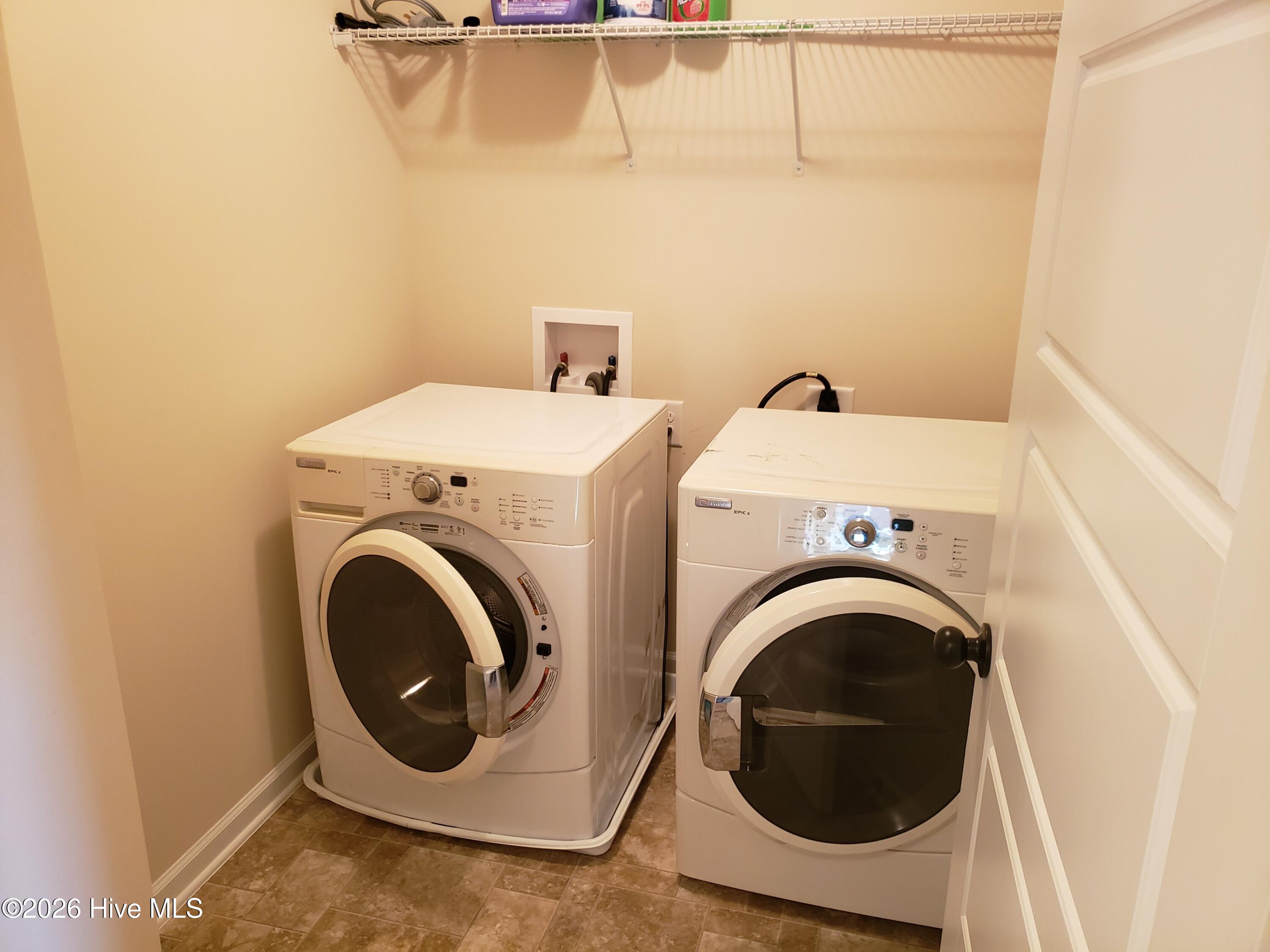 100569044 | Photo 15