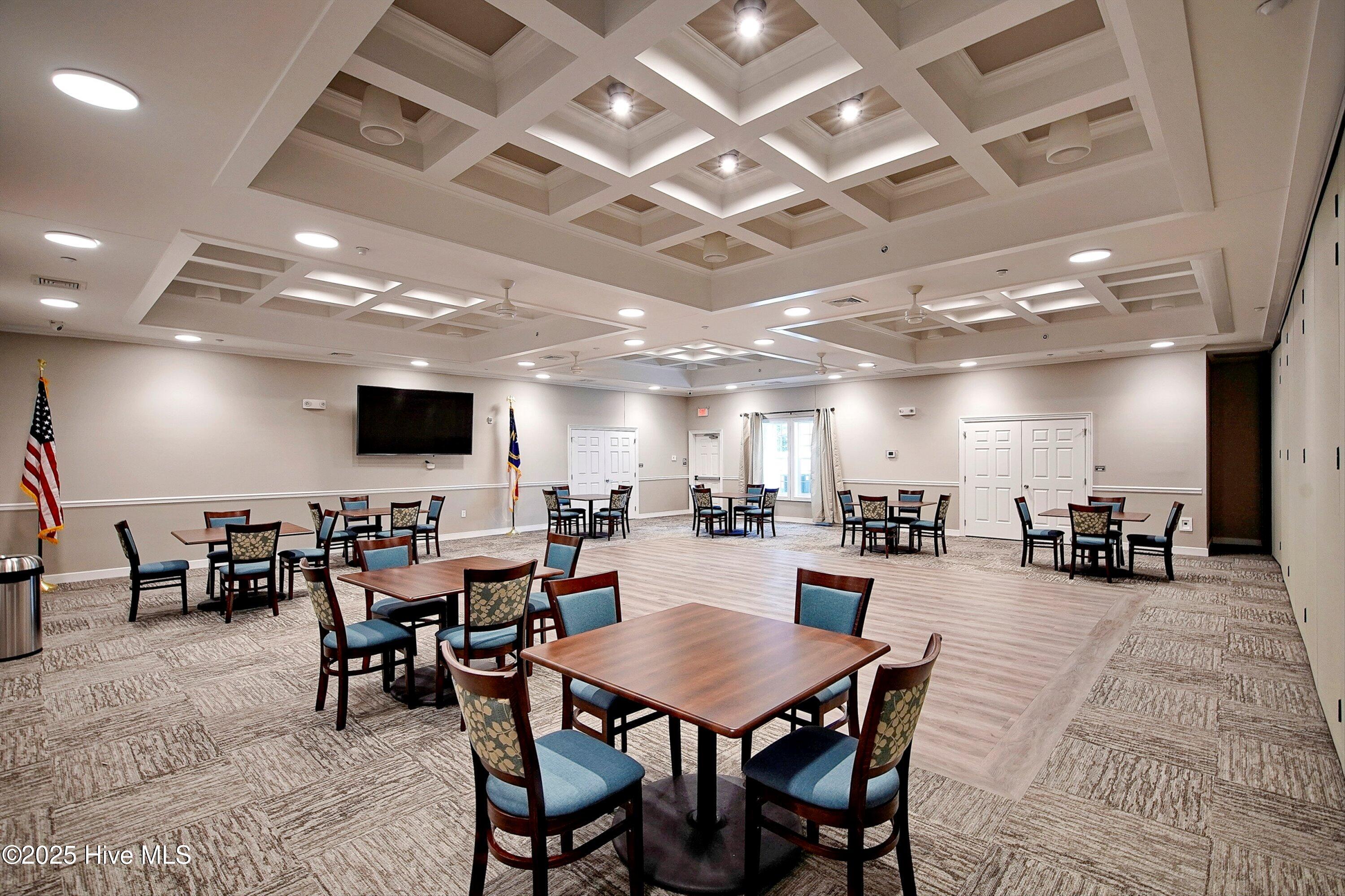 100538778 | Photo 65