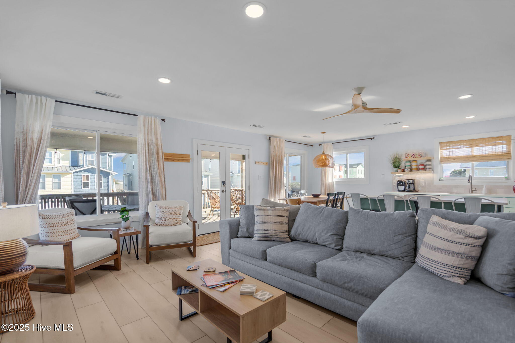 100541863 | Photo 20