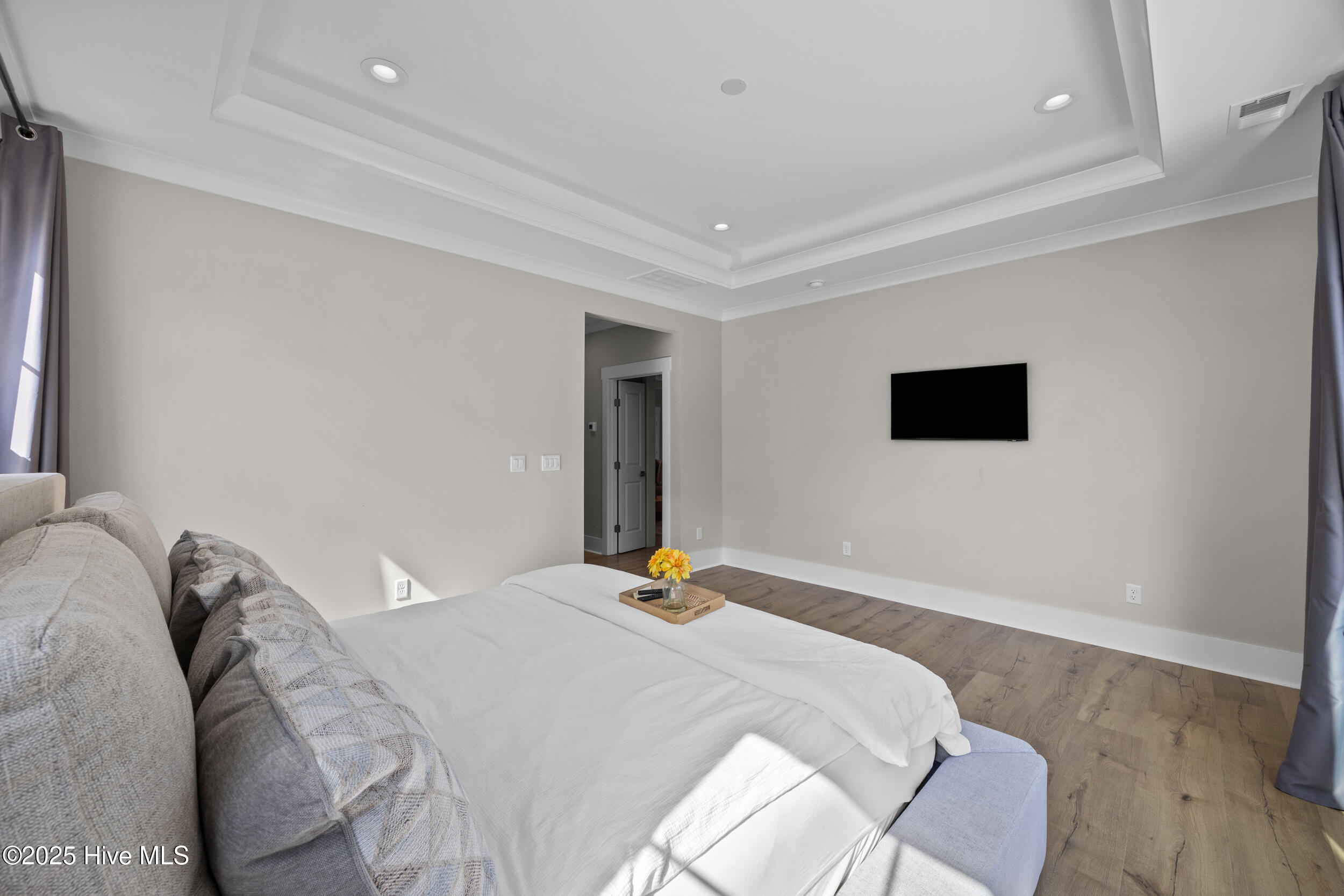 100532896 | Photo 23