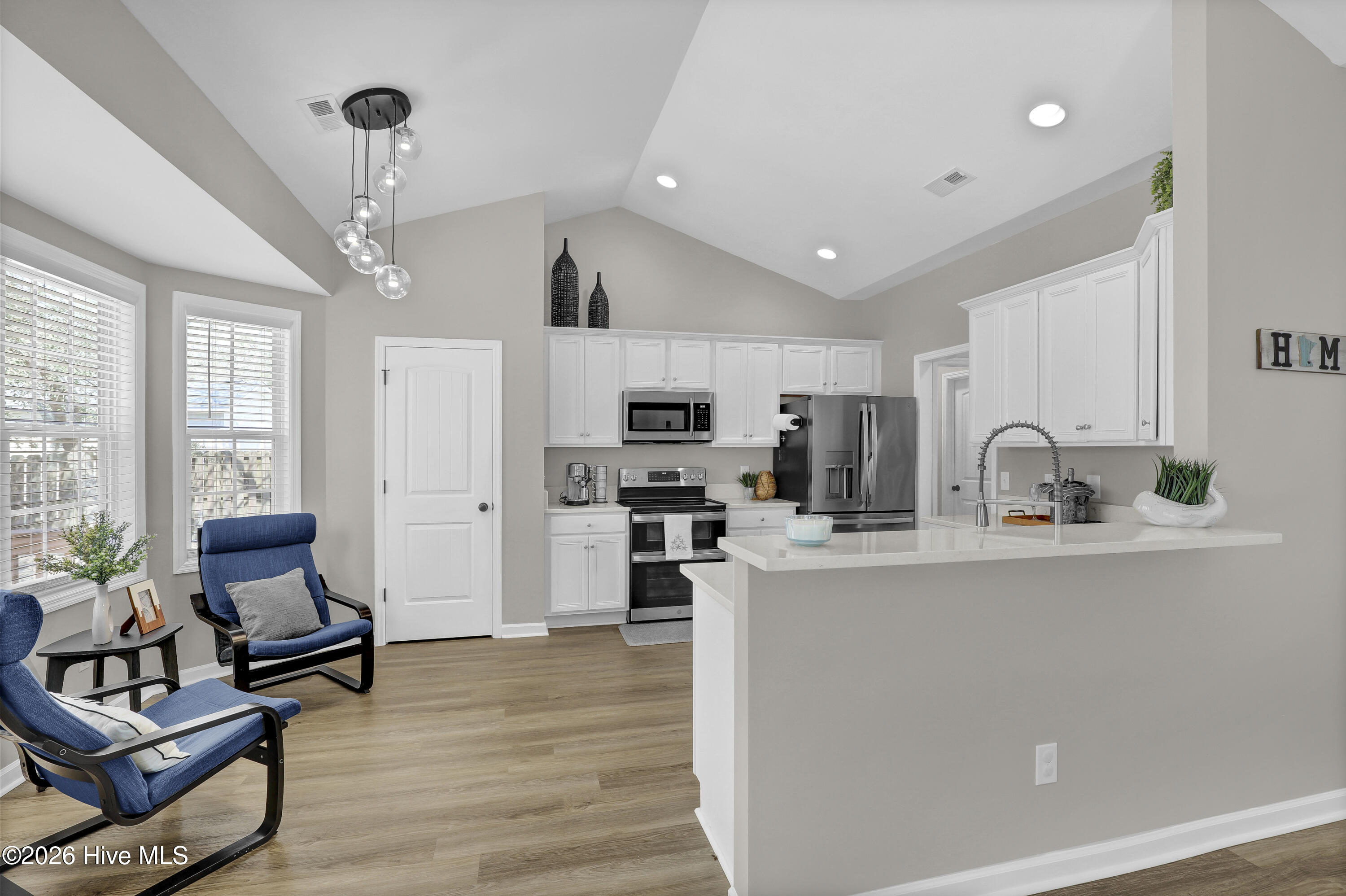 100556544 | Photo 13