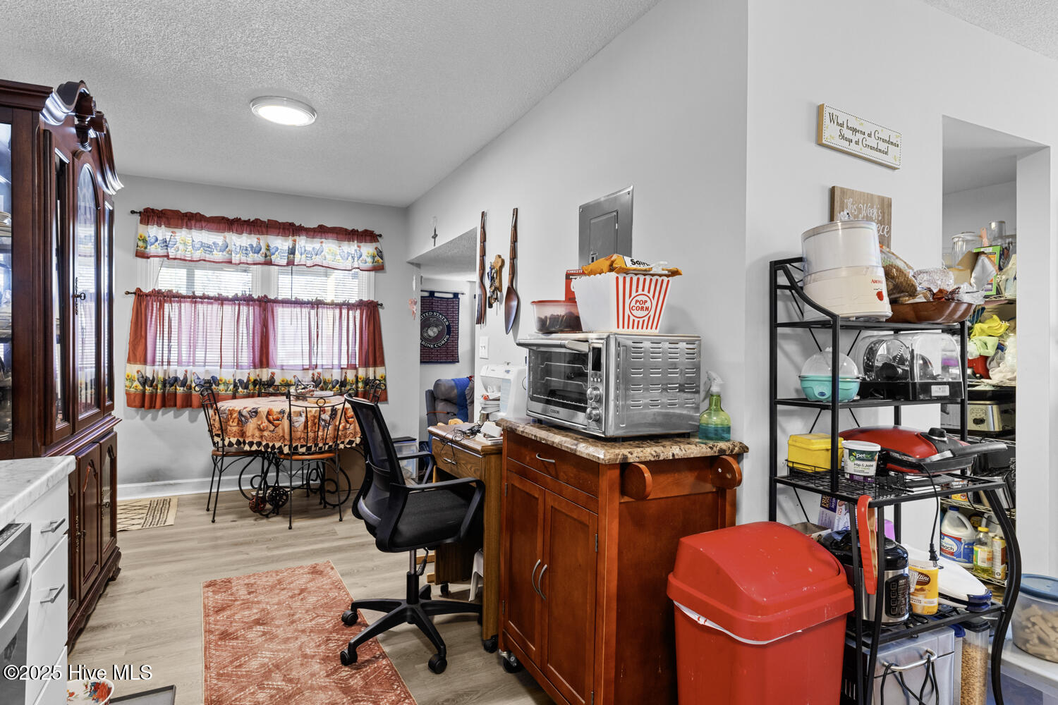 100545994 | Photo 15