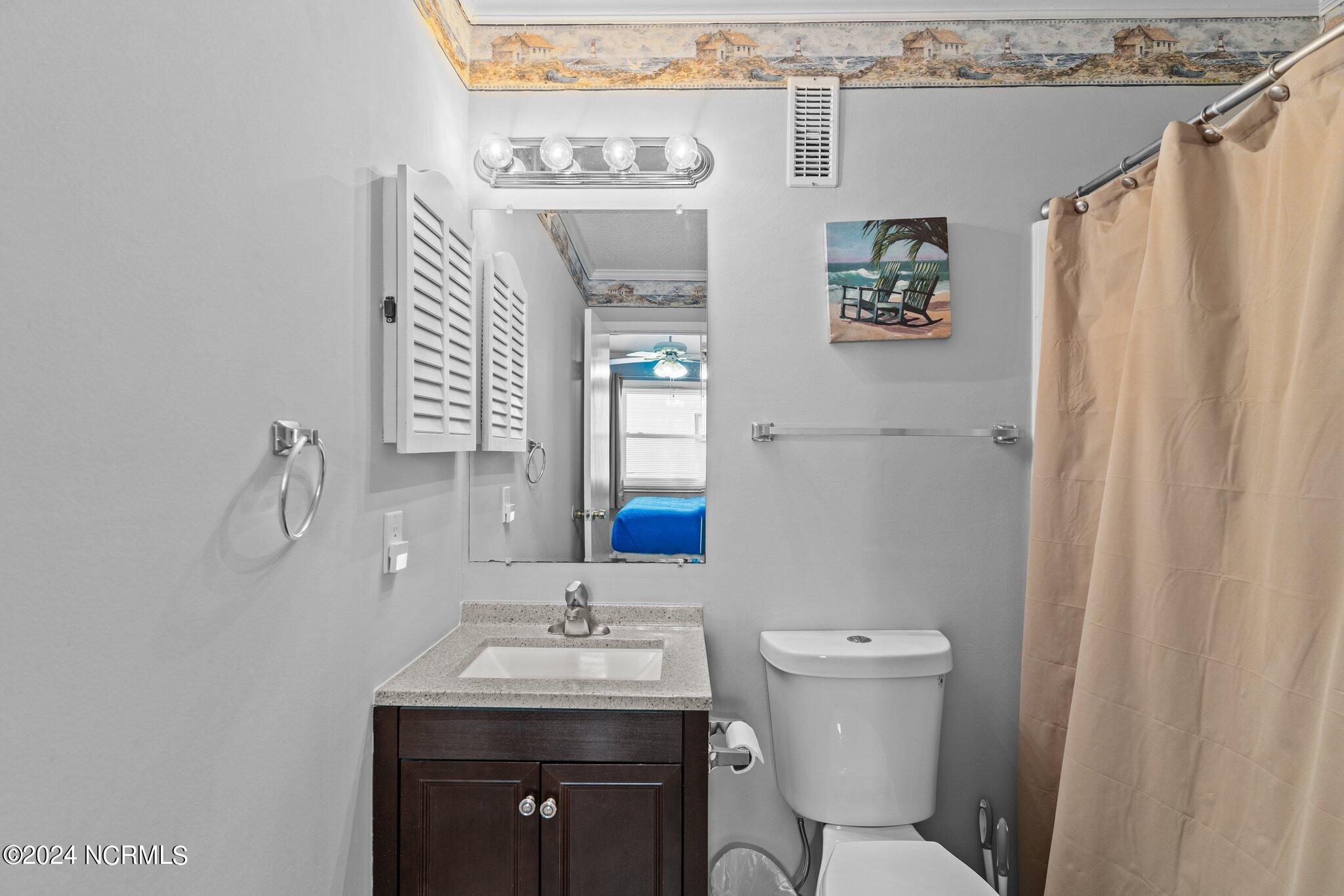1404 Canal Drive Apt 17, Carolina Beach, NC 28428 – photo 15: 14-web-or-mls-BTS08417