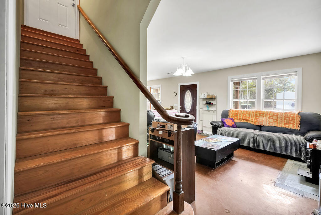 100559640 | Photo 15