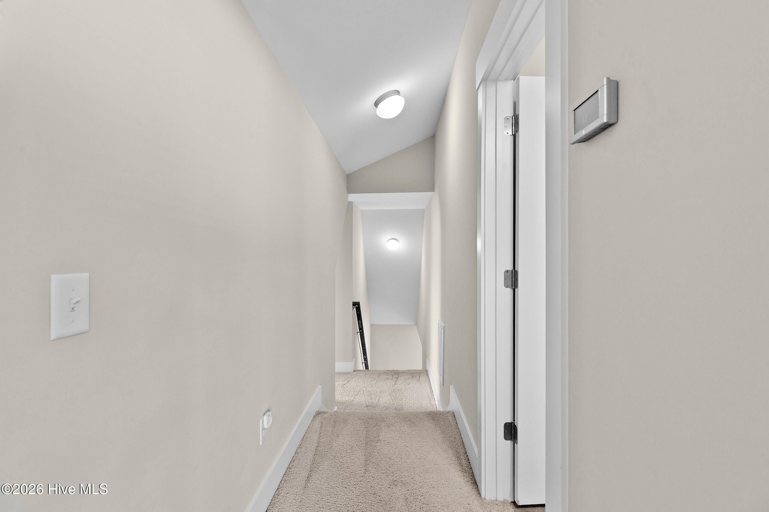 100550596 | Photo 34