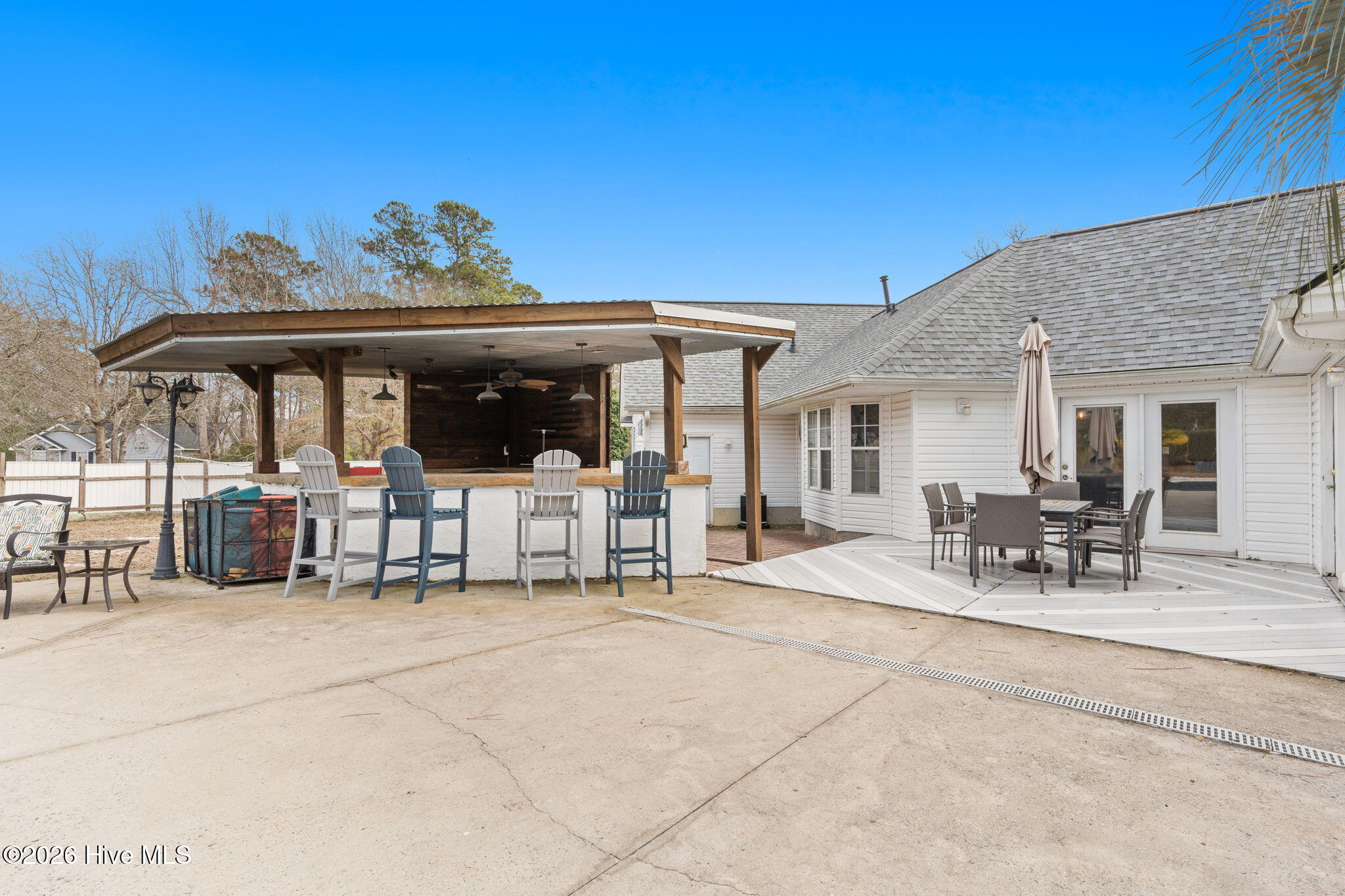 100556346 | Photo 31