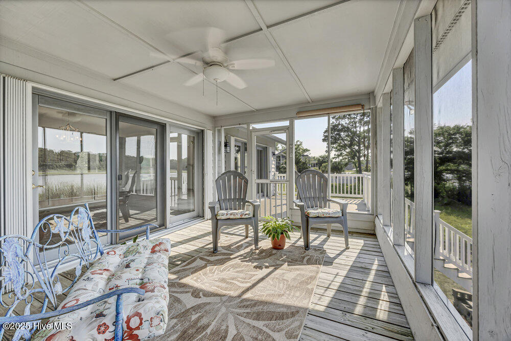 100526999 | Photo 23