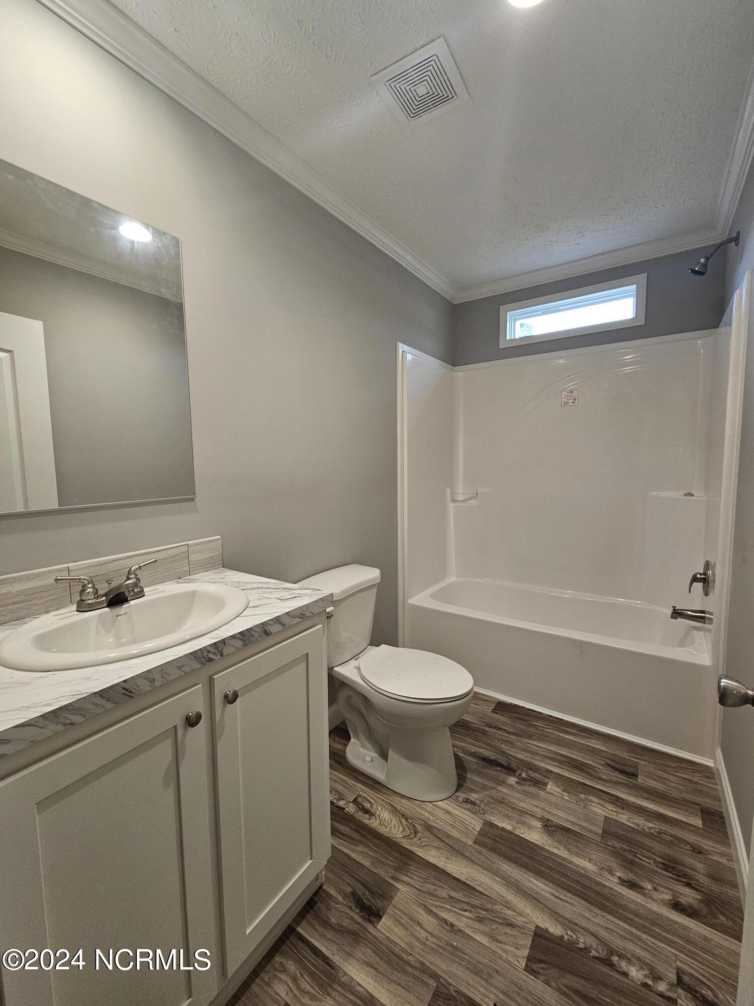 100569261 | Photo 24