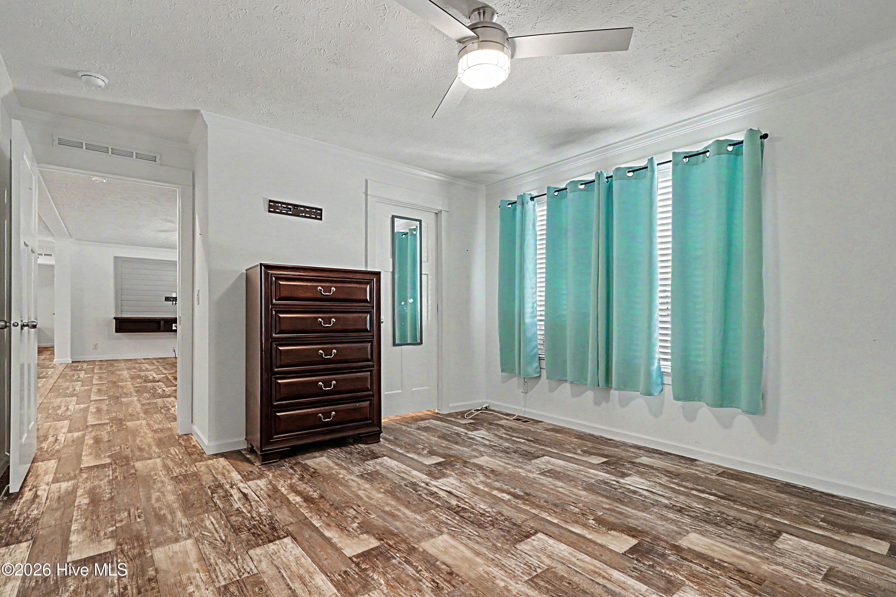 100559867 | Photo 16