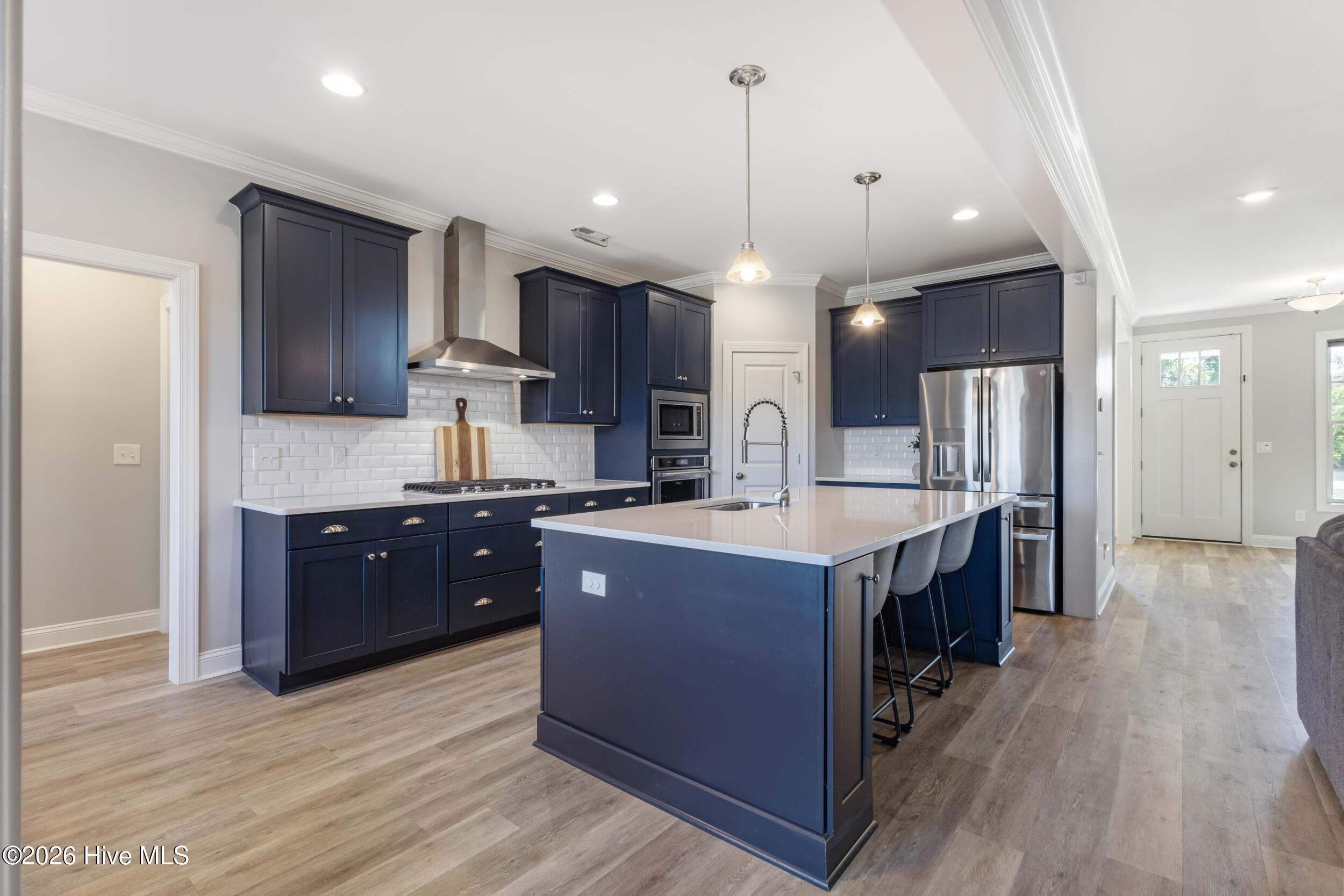 100569391 | Photo 14