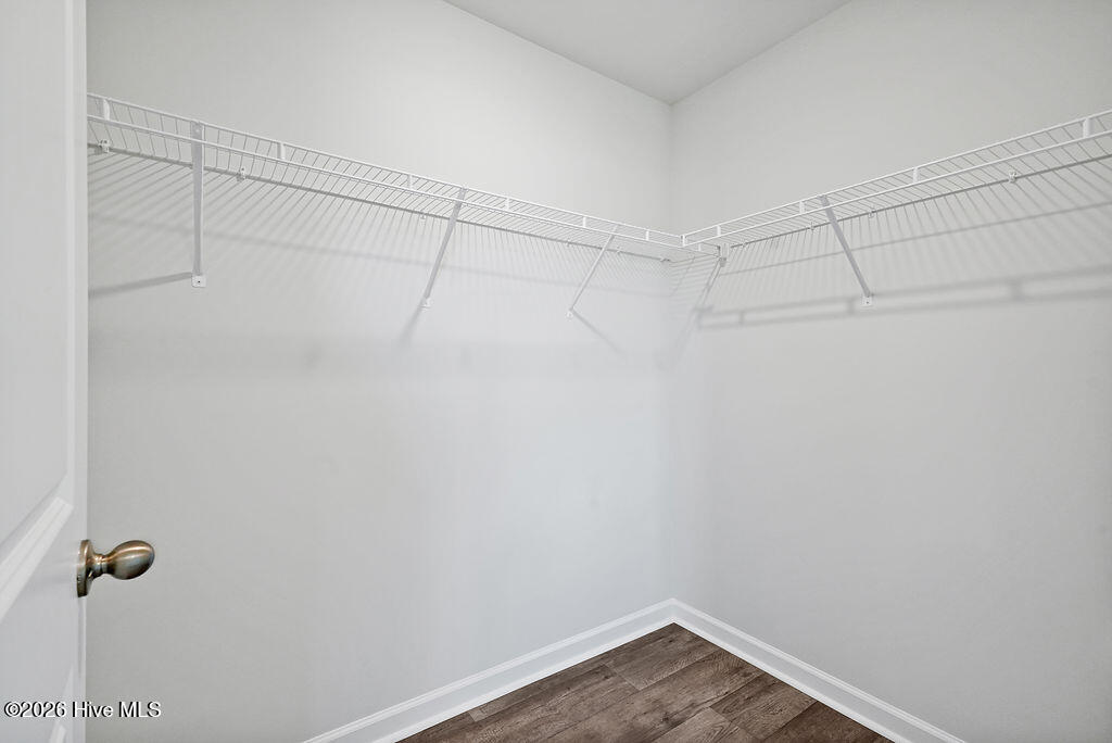 100553049 | Photo 29