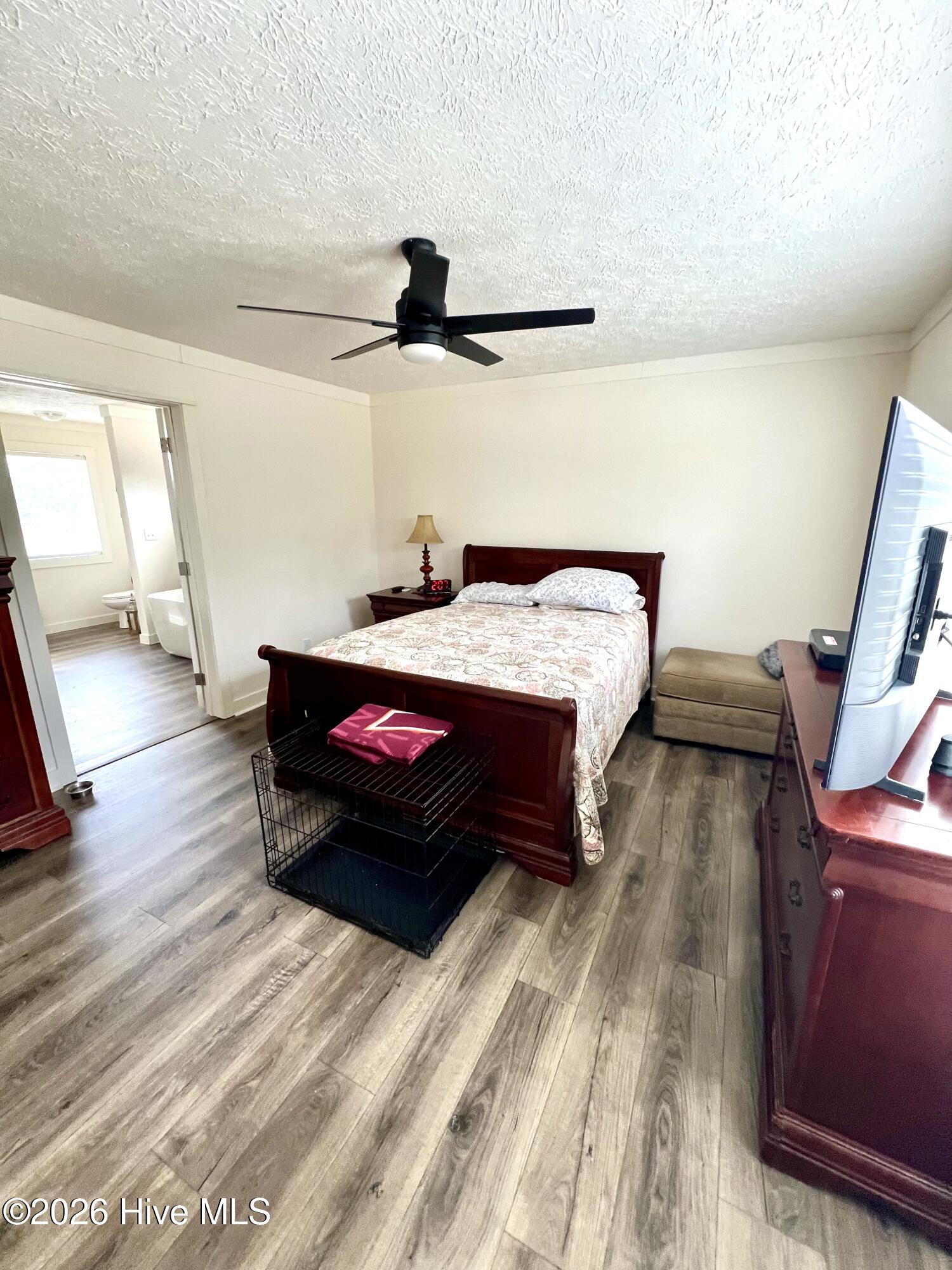 100558277 | Photo 16