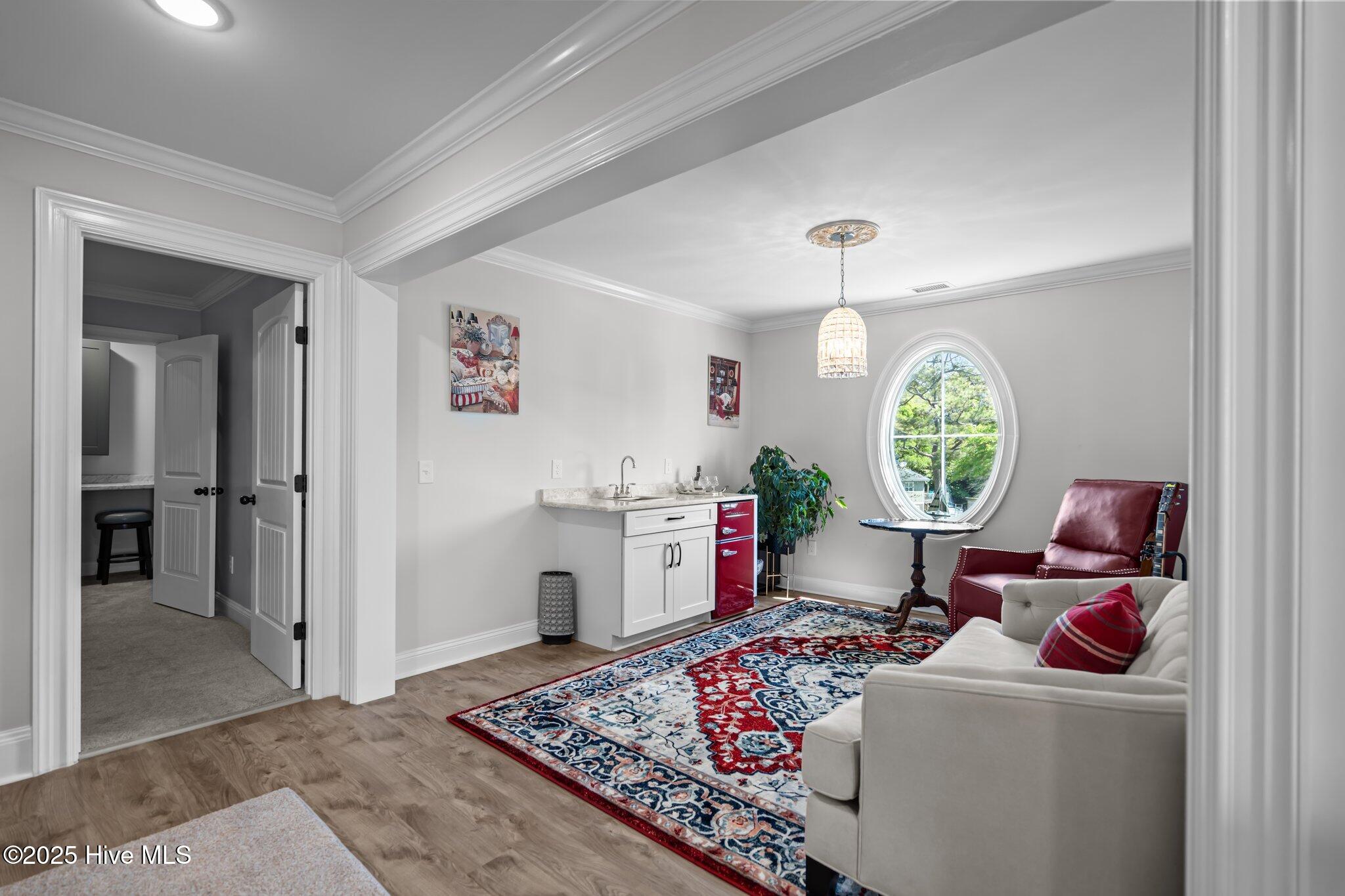 100532890 | Photo 46