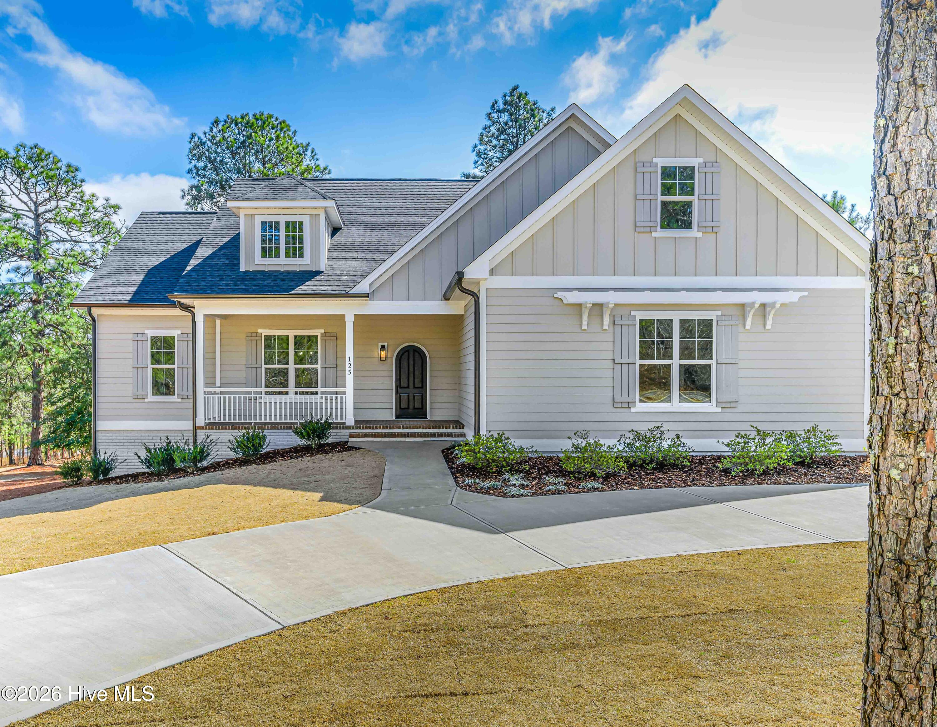 Homes for sale in Seven Lakes, NC | 125 Longleaf Dr, Seven Lakes, NC 27376 | MLS# 100557498