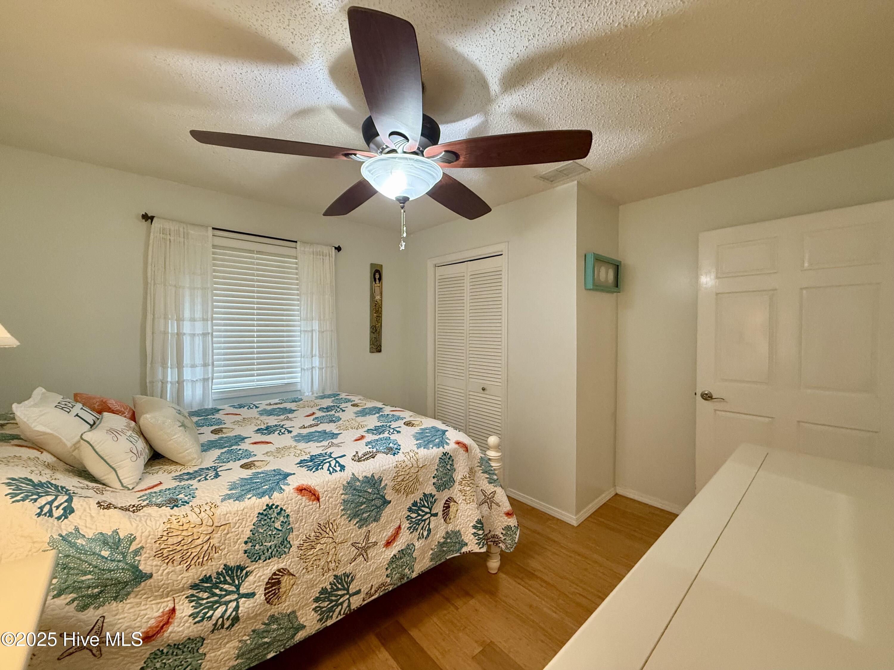 100539766 | Photo 11