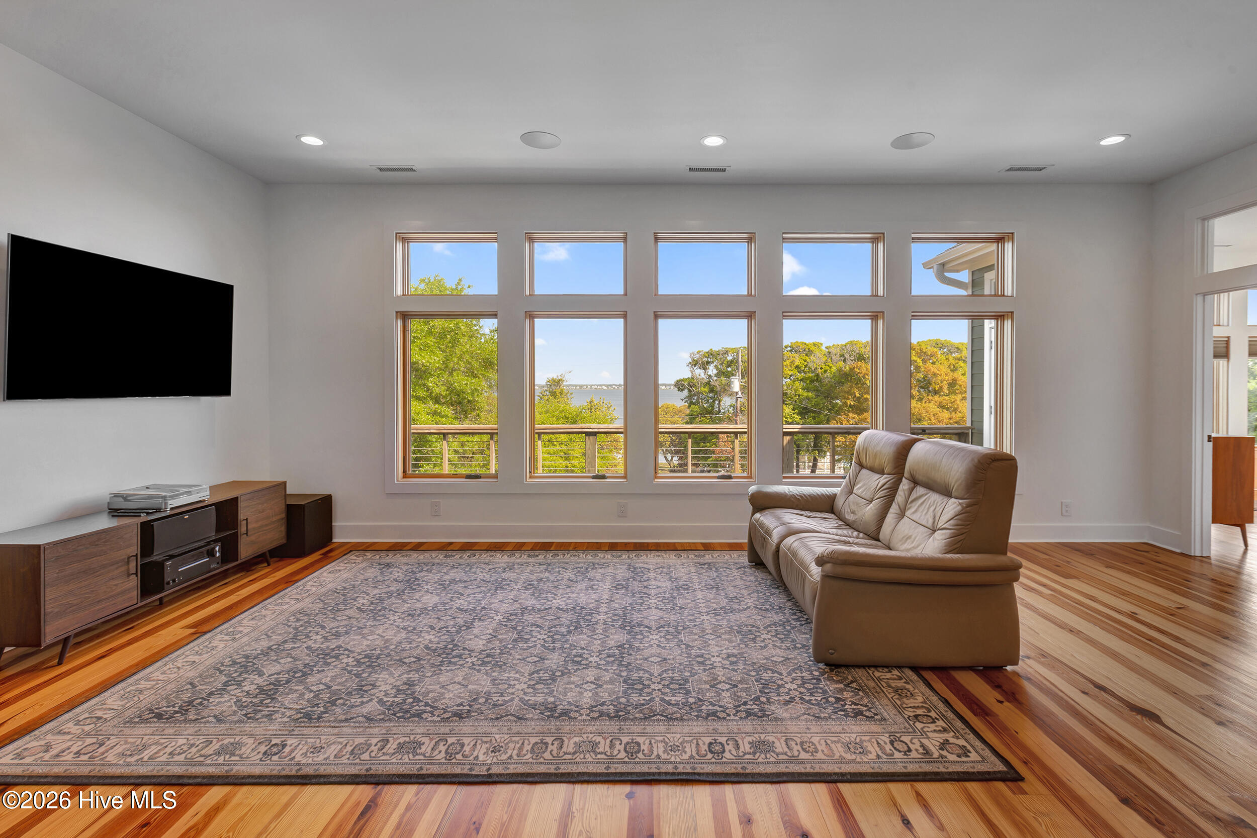 5709 Landing 