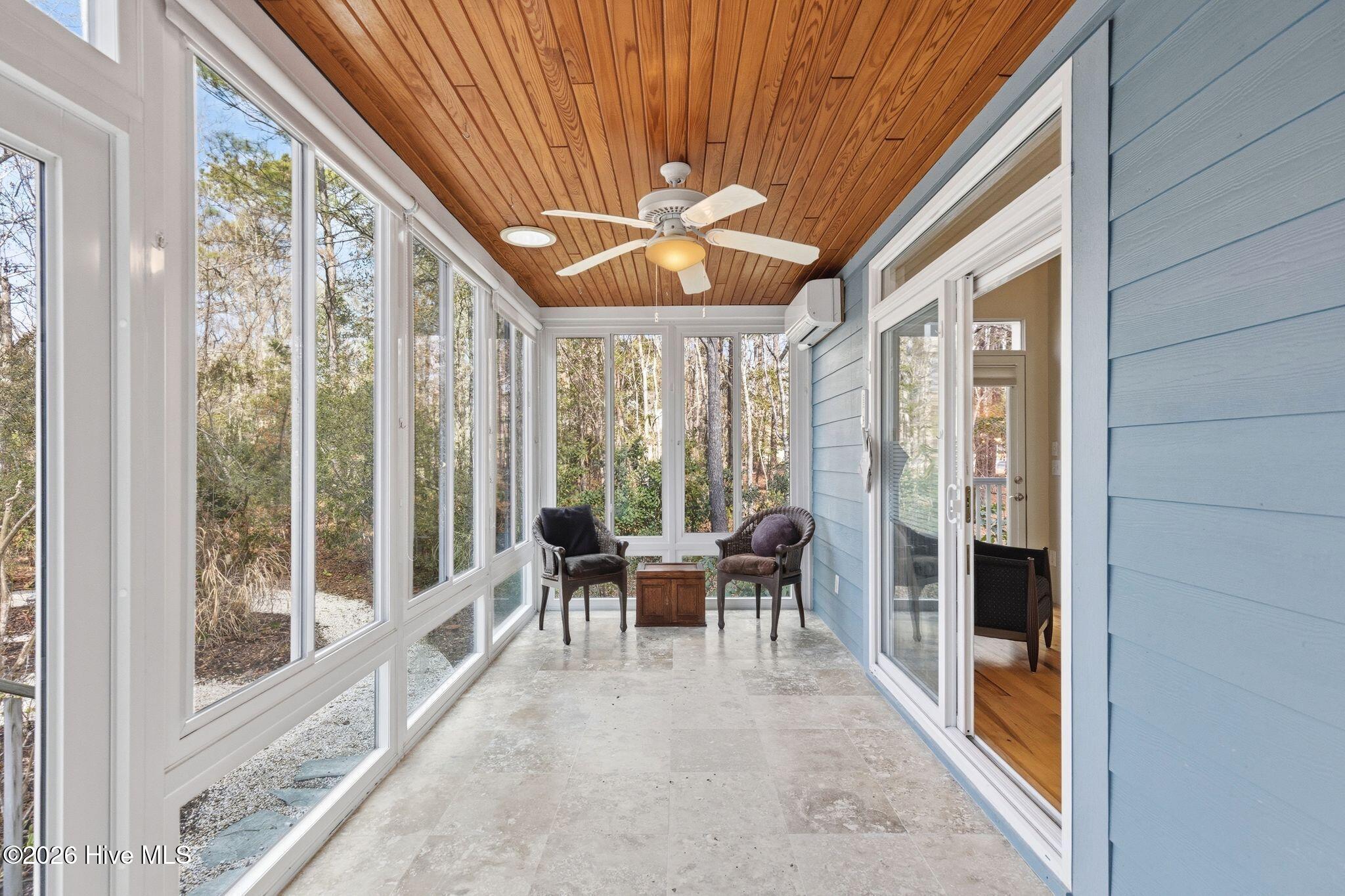 100555834 | Photo 37