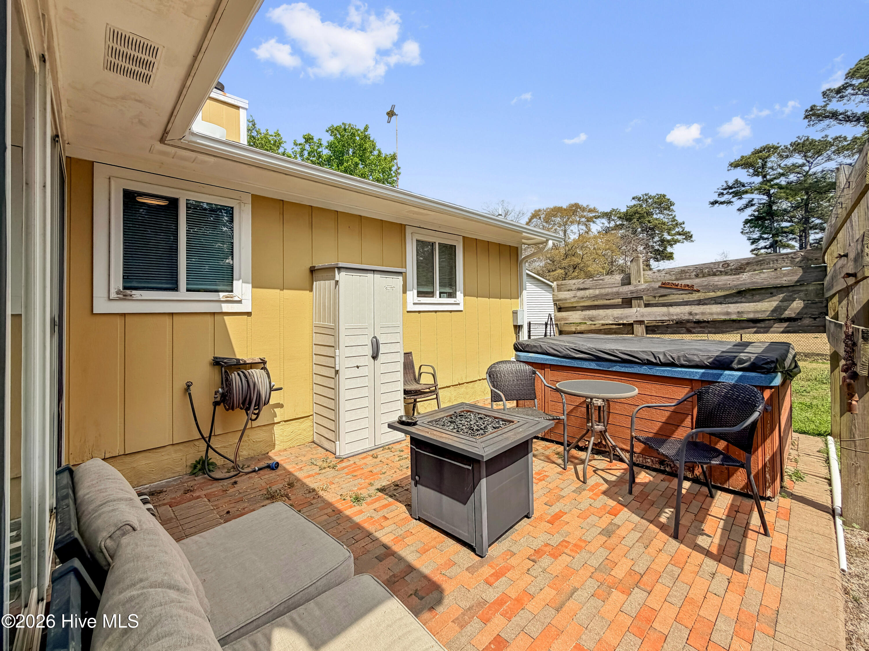 100564725 | Photo 32