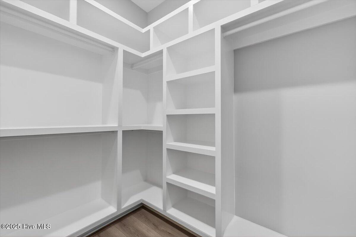 100541548 | Photo 39