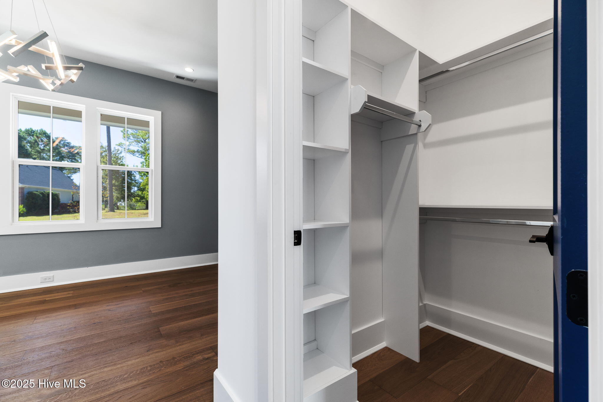 100522632 | Photo 47