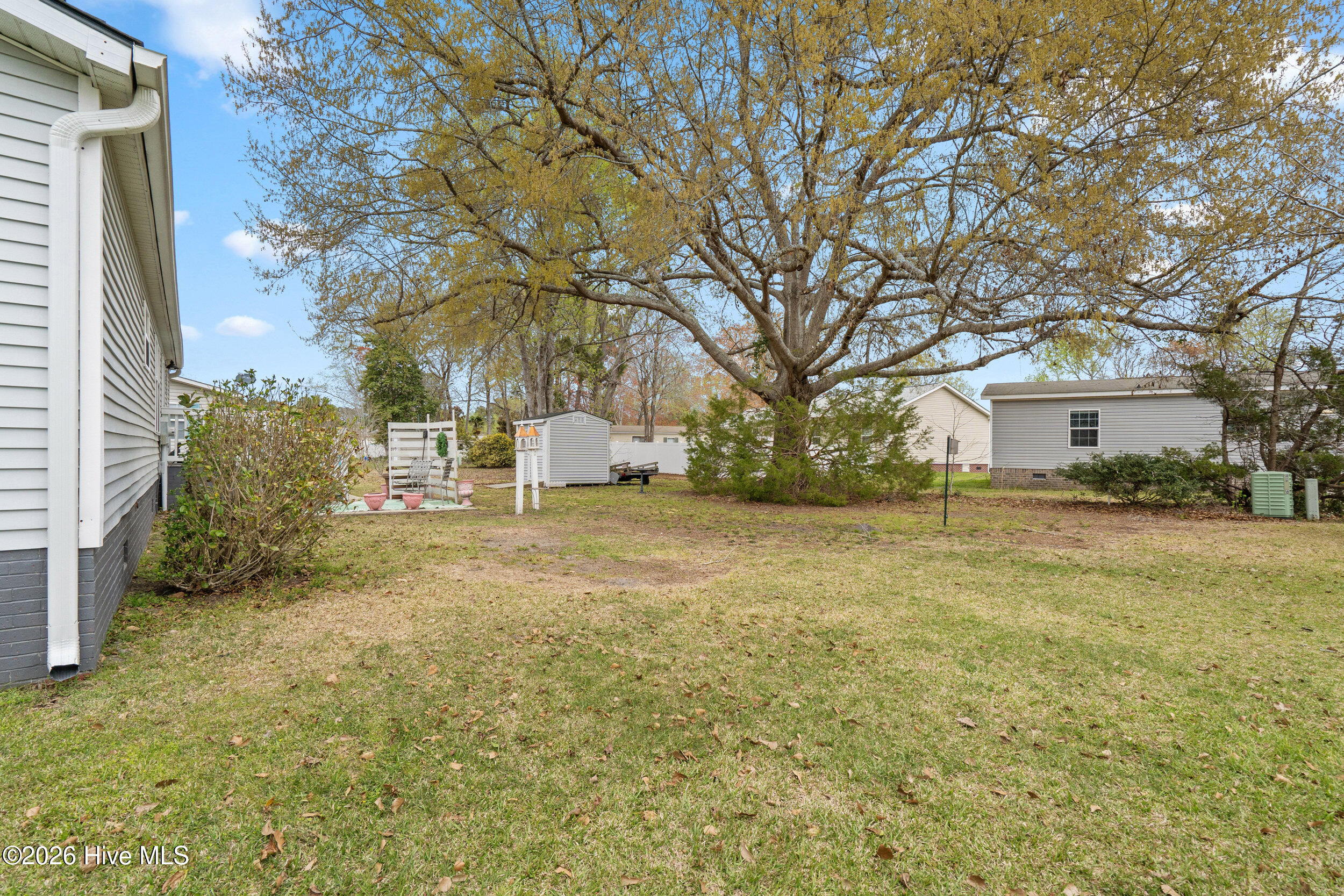 100562690 | Photo 37