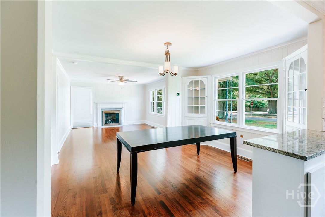 406 Sunset Drive