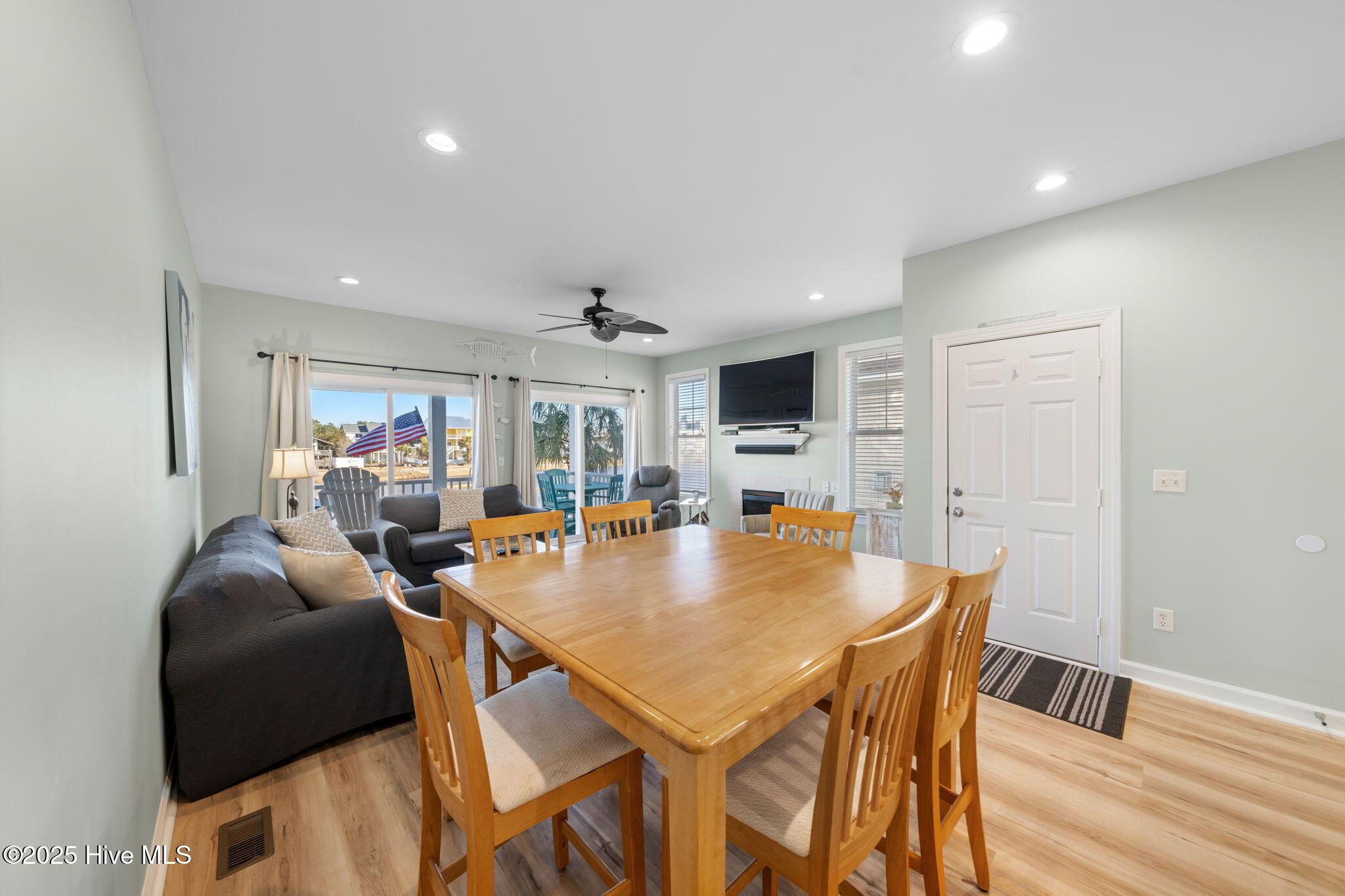 100526205 | Photo 62