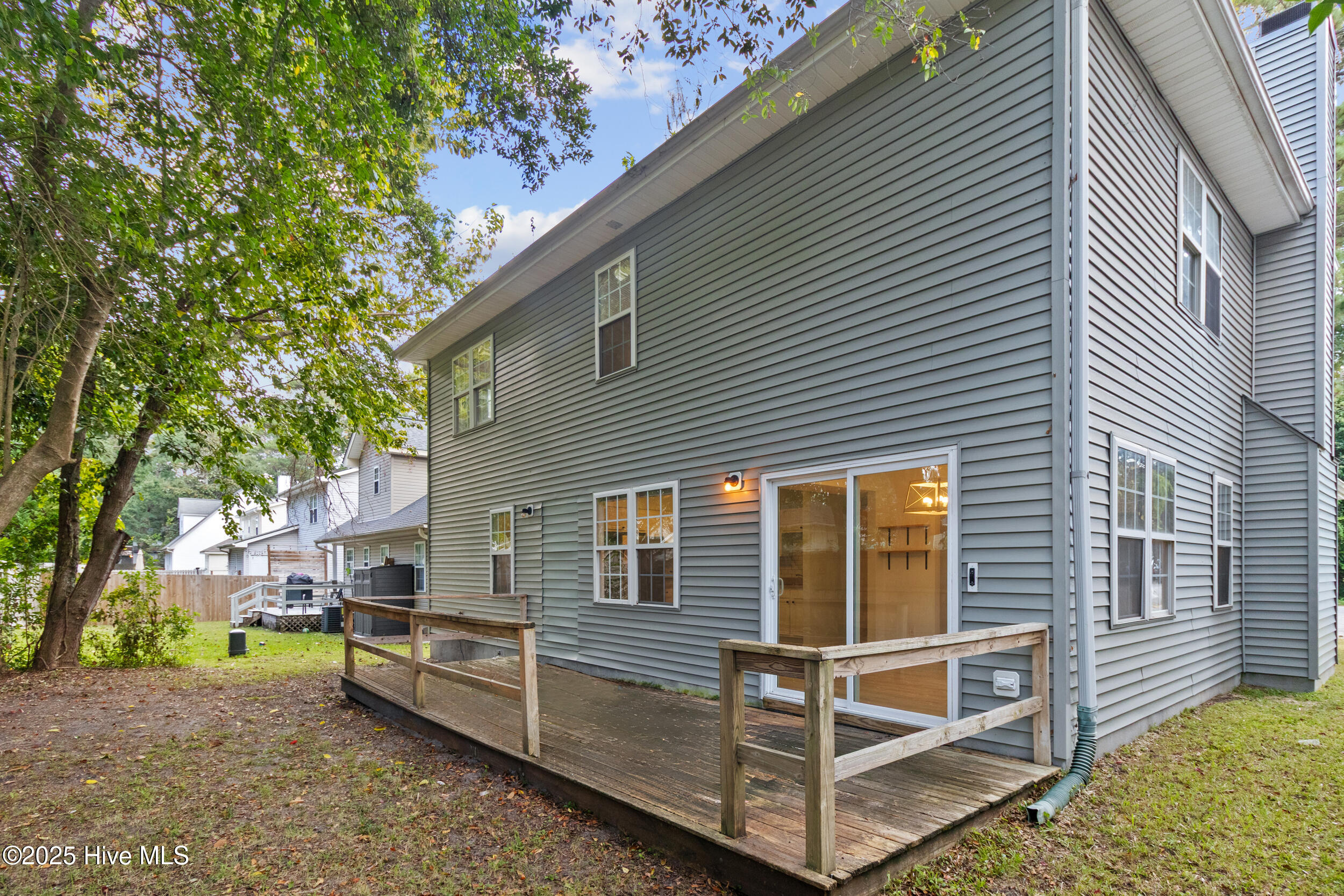 100531865 | Photo 32