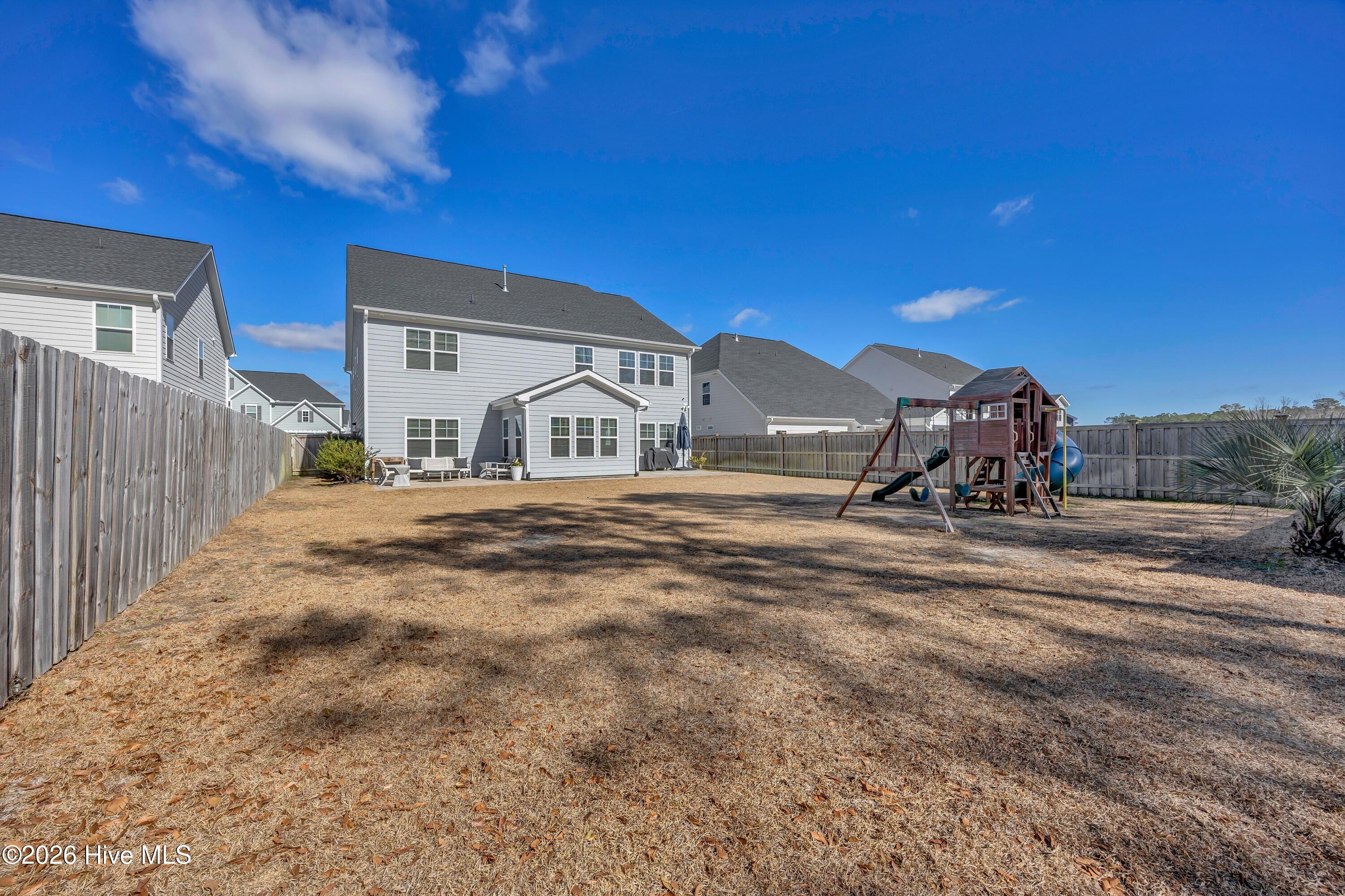 100555311 | Photo 48