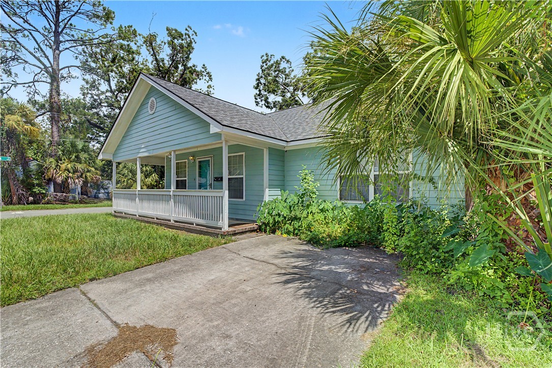 4th image of 1202 E Waldburg St, Savannah, GA 31404 | MLS# SA363314