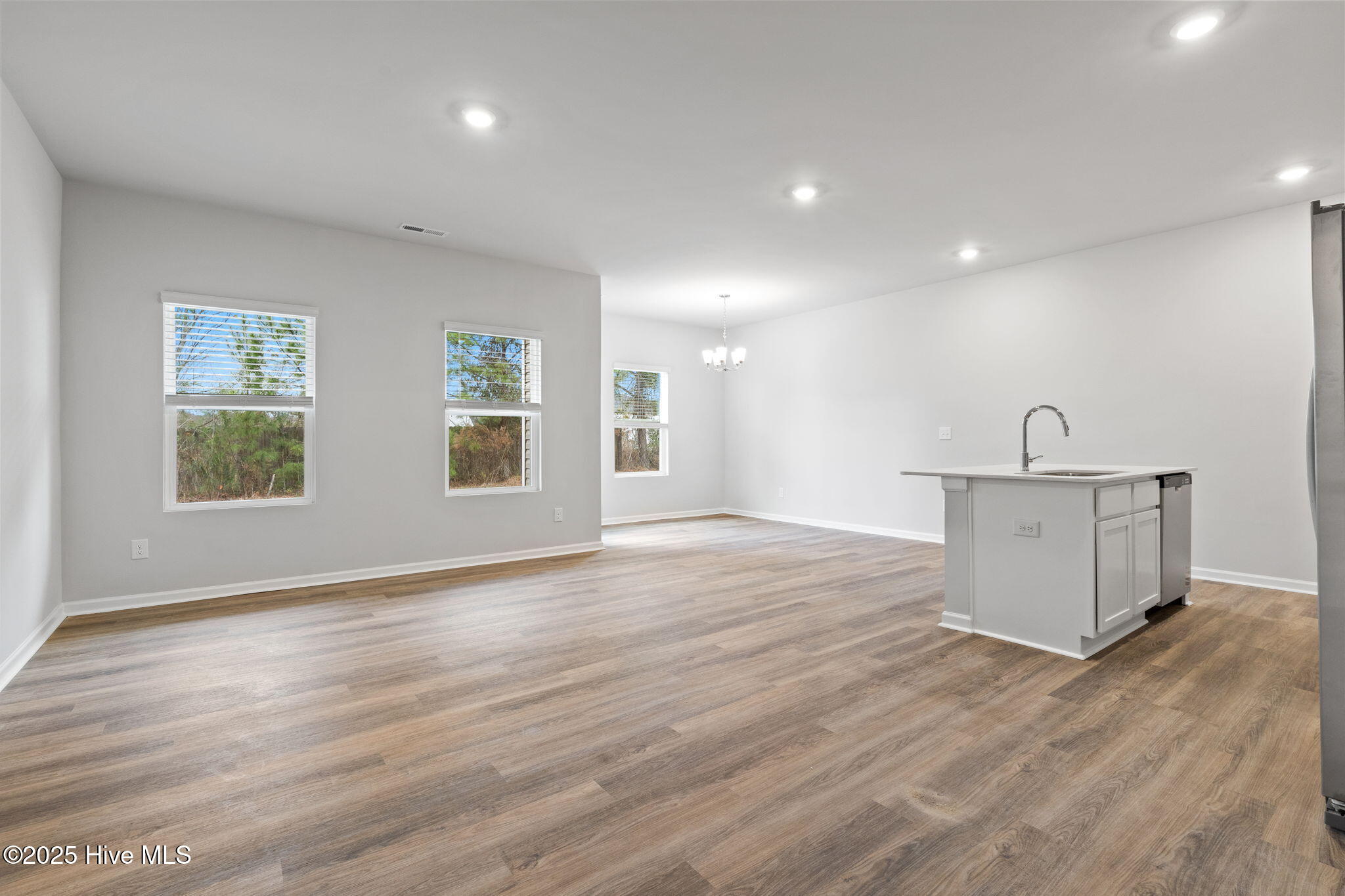 100515265 | Photo 10