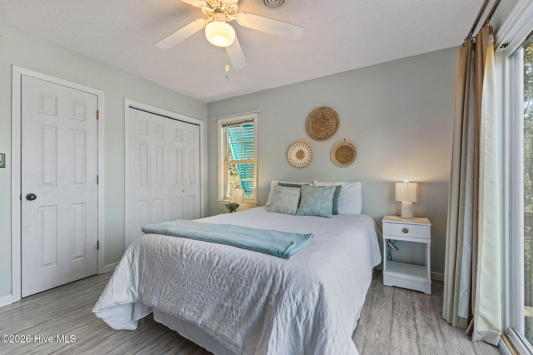 100561446 | Photo 20