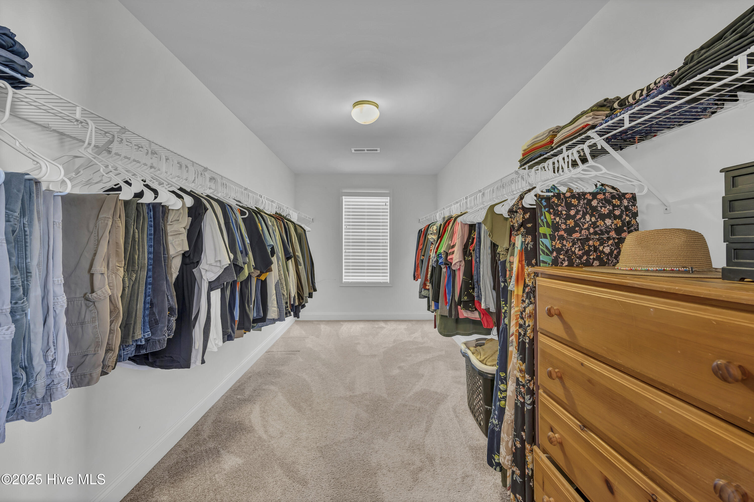 100549704 | Photo 31