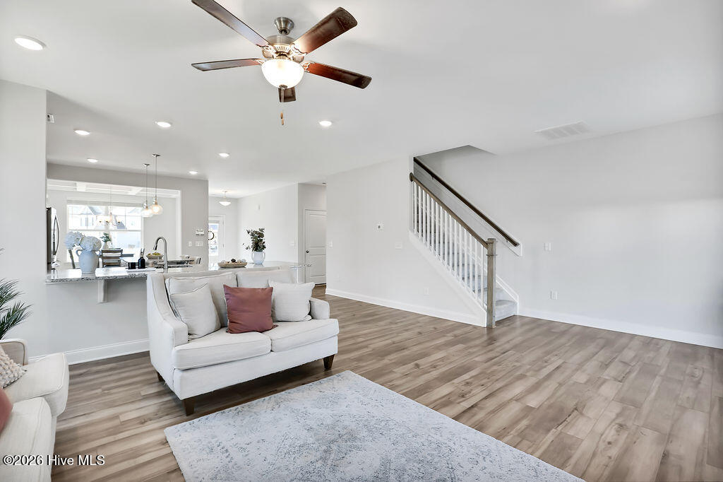 100555659 | Photo 13