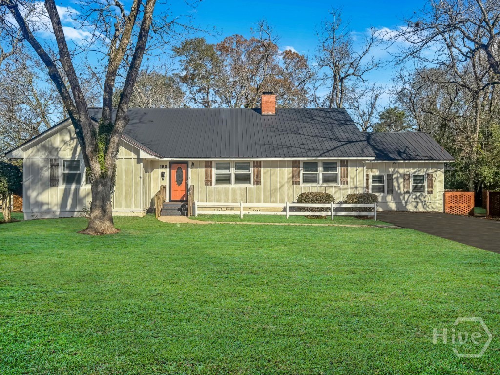 Homes for sale in Barnesville, GA | 150 Georgia Ave, Barnesville, GA 30204 | MLS# SA344475