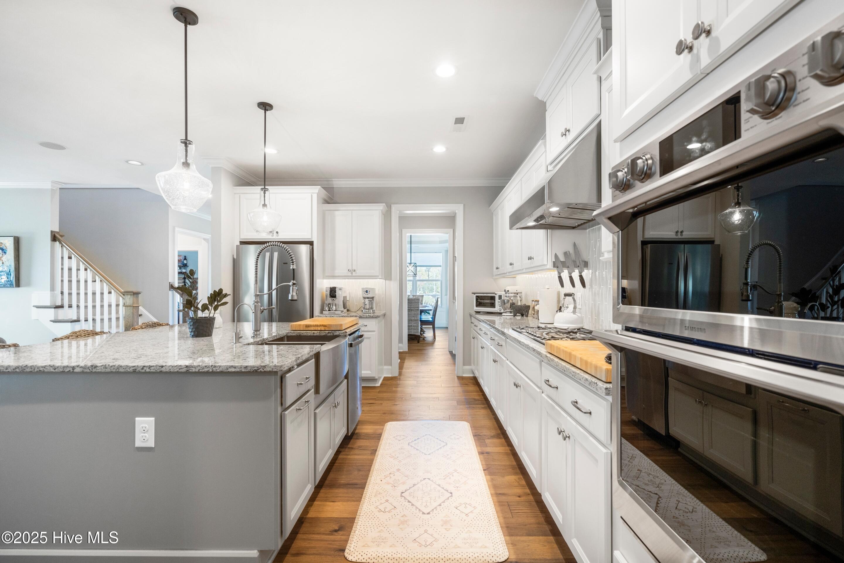 100538062 | Photo 27