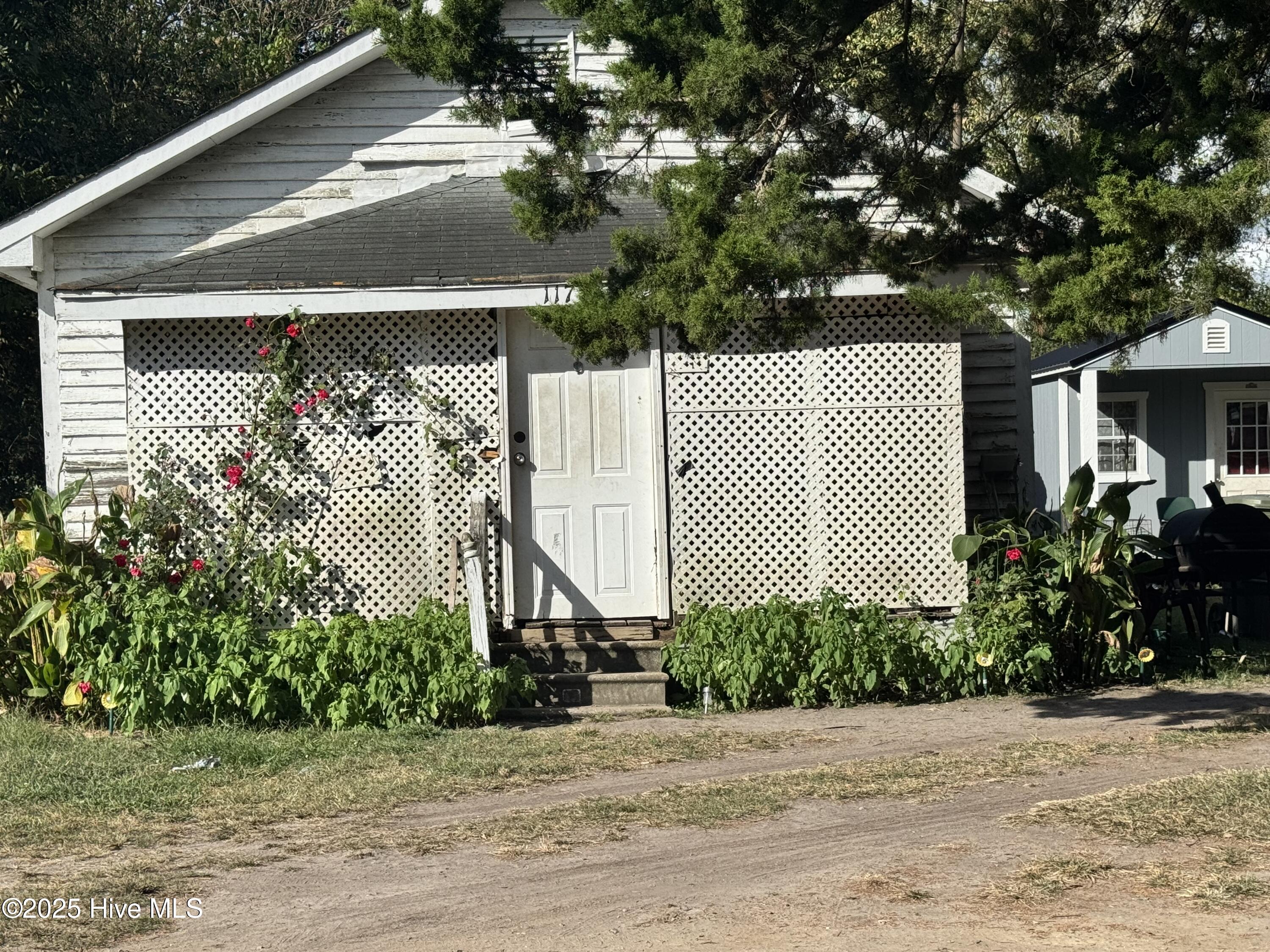 Homes for sale in Bethel, NC | 117 E Church St, Bethel, NC 27812 | MLS# 100535082