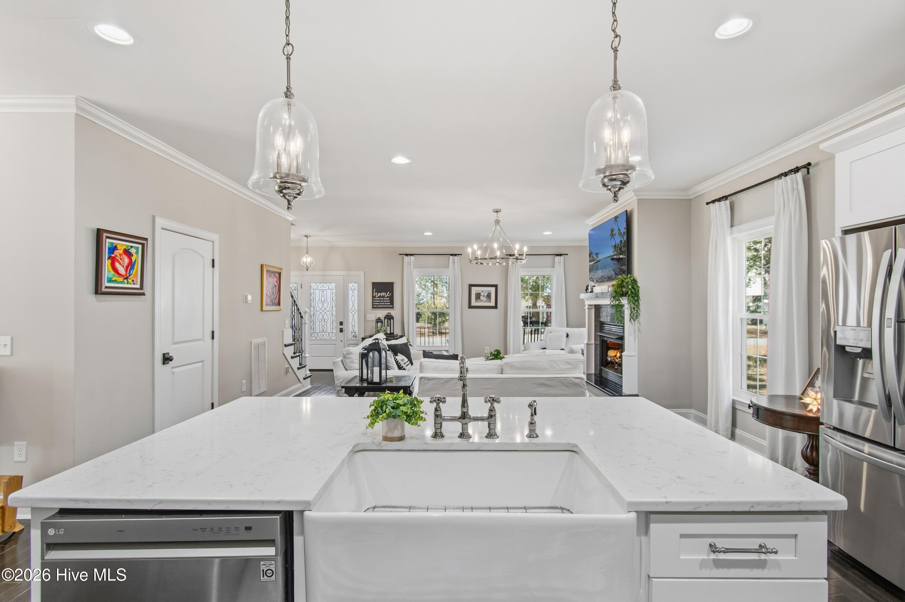 100550305 | Photo 20