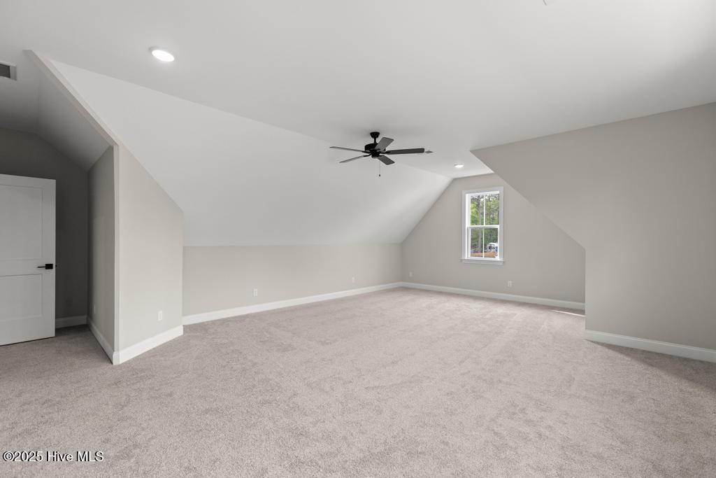 100535859 | Photo 33