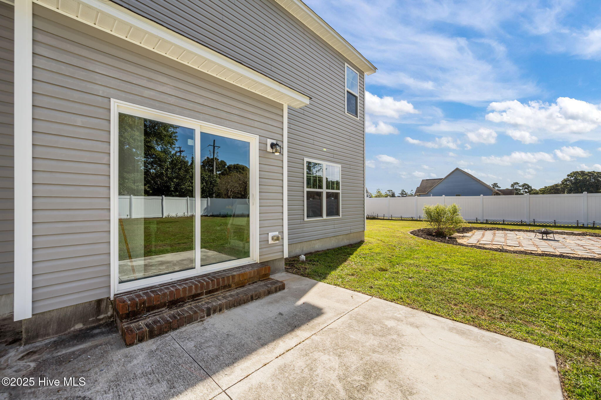 100534756 | Photo 37